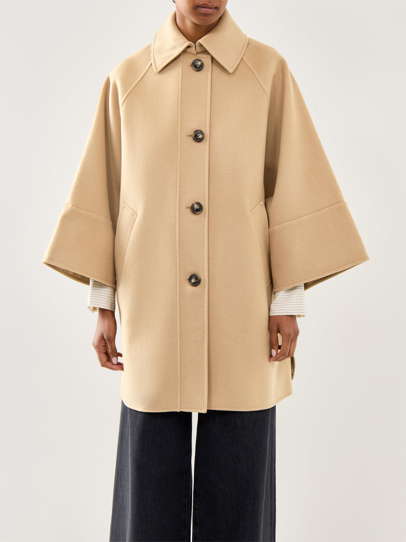 Rufo Coat Wide Sleeves Padded Camel