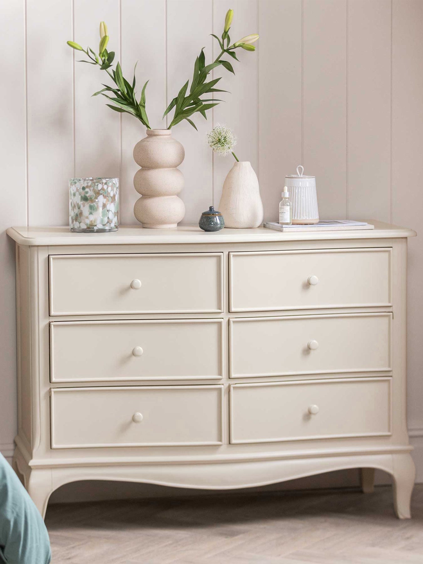 Calista Off White Wooden Low Wide 6 Drawer Chest