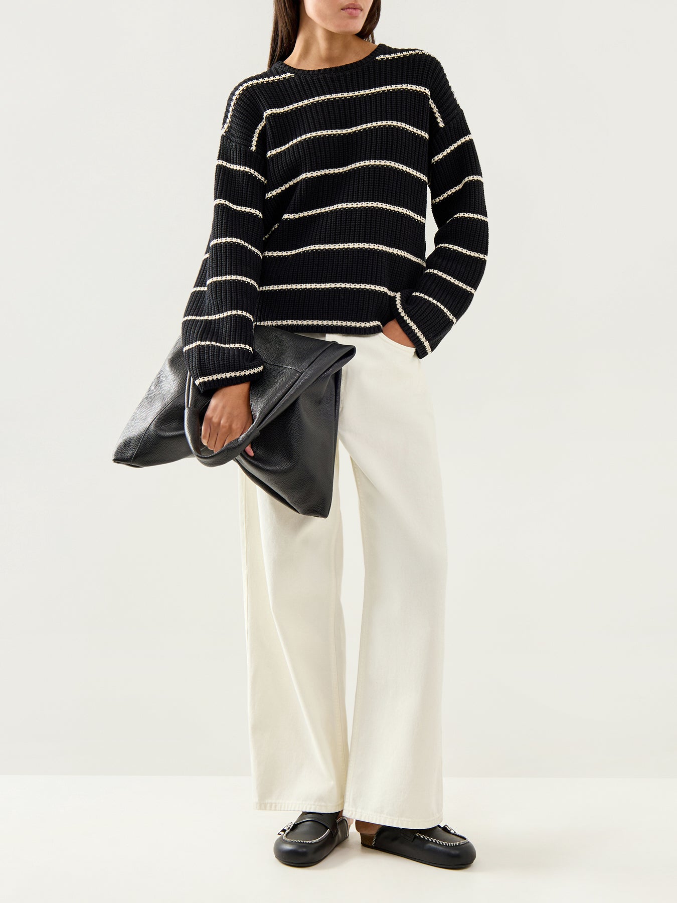 Selma Sus Knit O Neck Black Birch