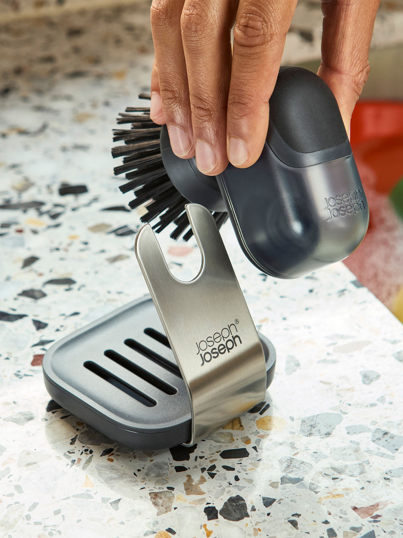 SinkTech Compact Soap Dispensing Washing Up Brush With Stand