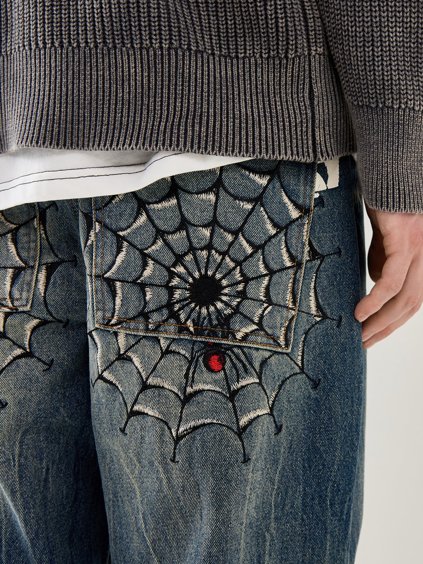 Black Widow Jeans Sand Wash Blue