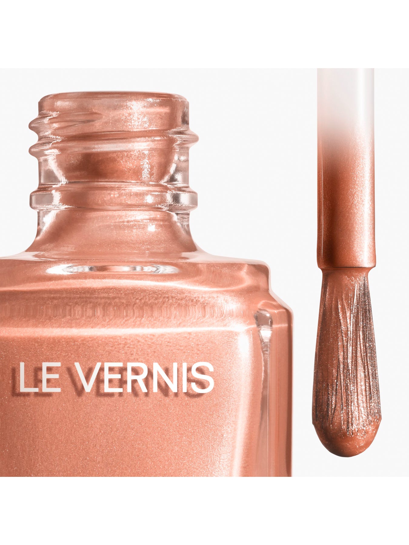 Le Vernis Nail Polish