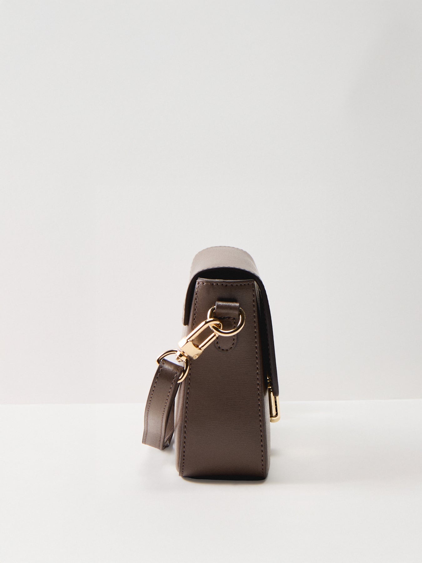Flora Structured Leather Shoulder Bag Mink