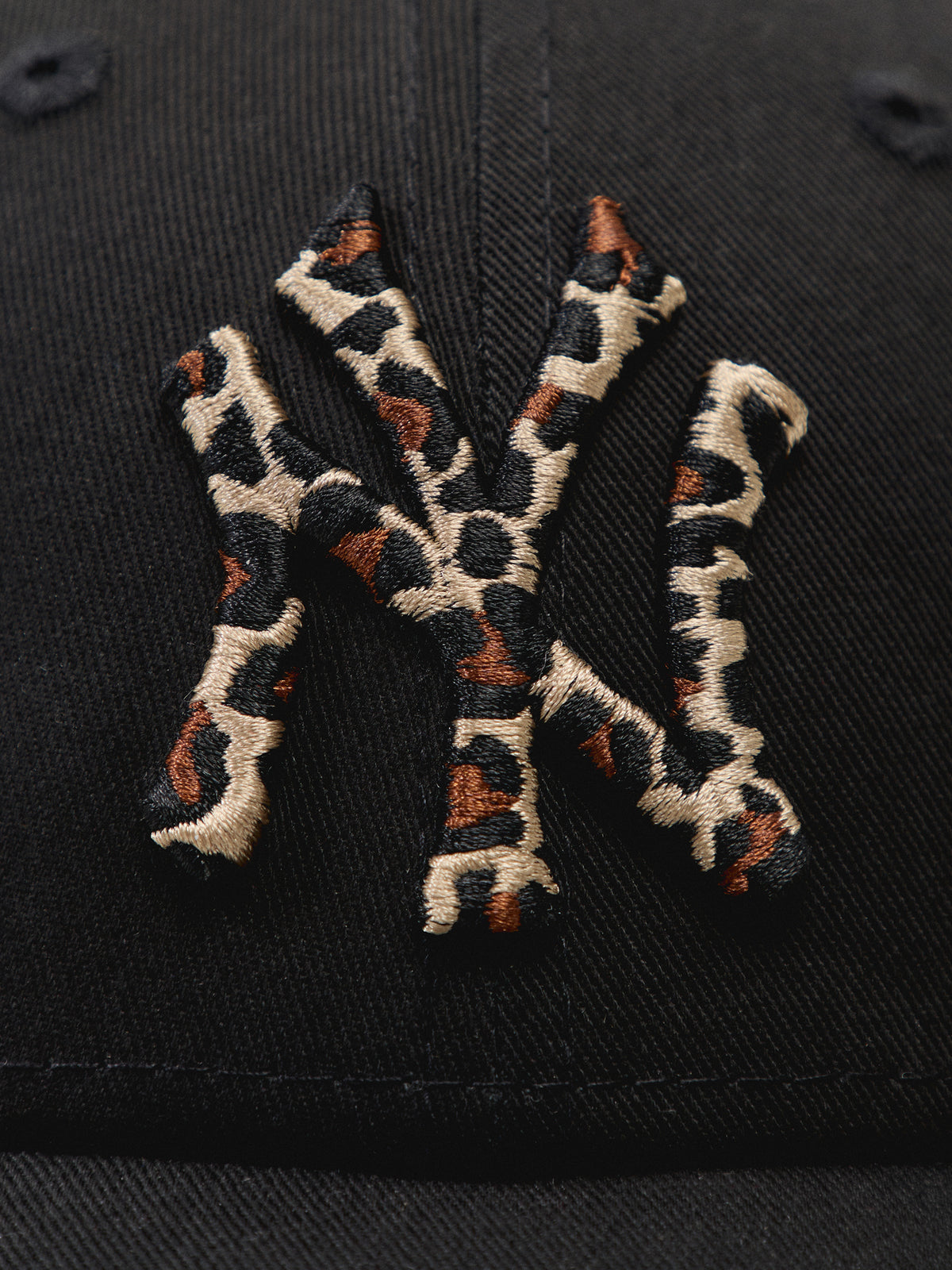 New Era NY Leopard Logo Baseball Cap Black