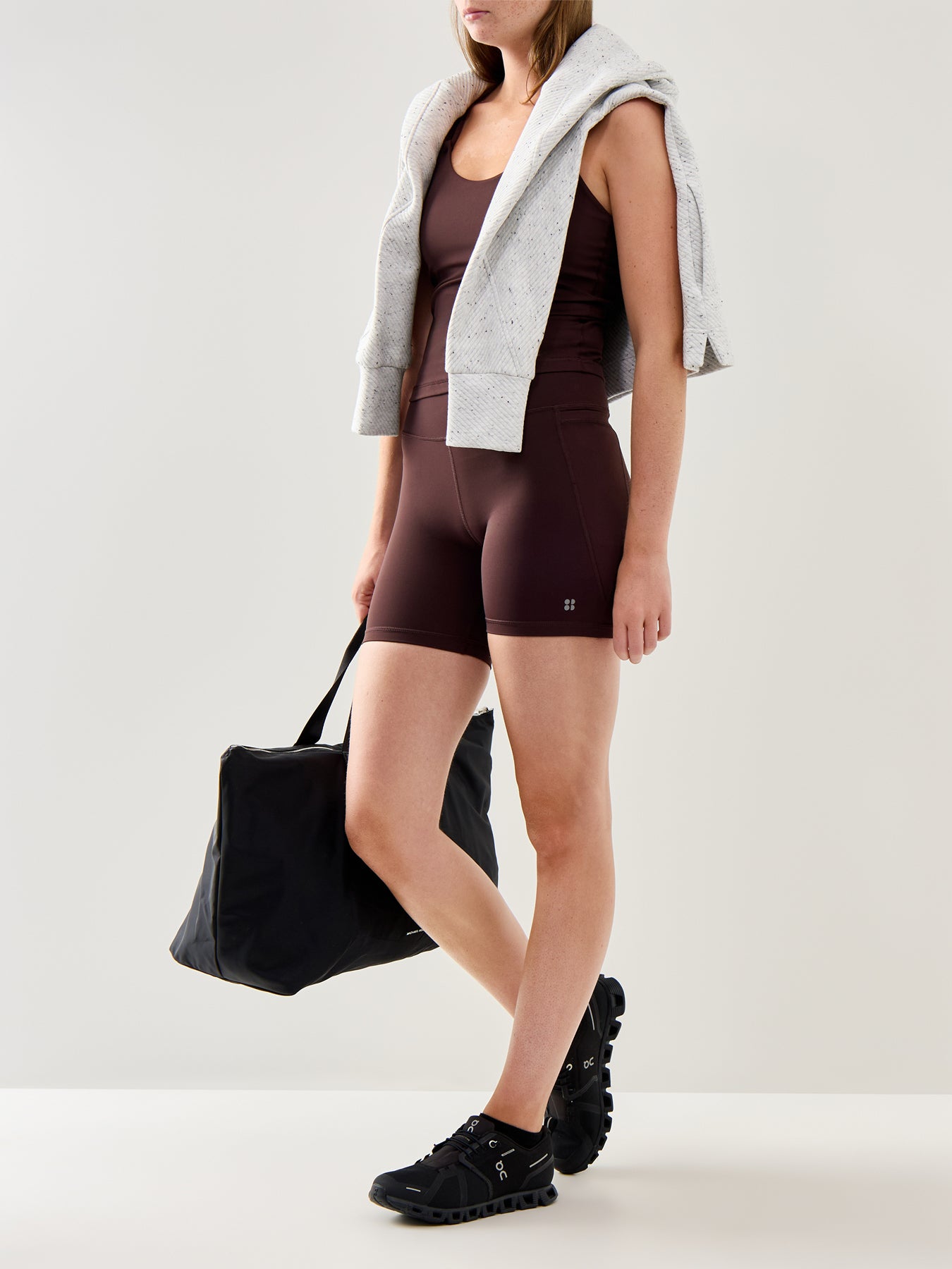 Ultimate Yoga 6' Short Sable Brown