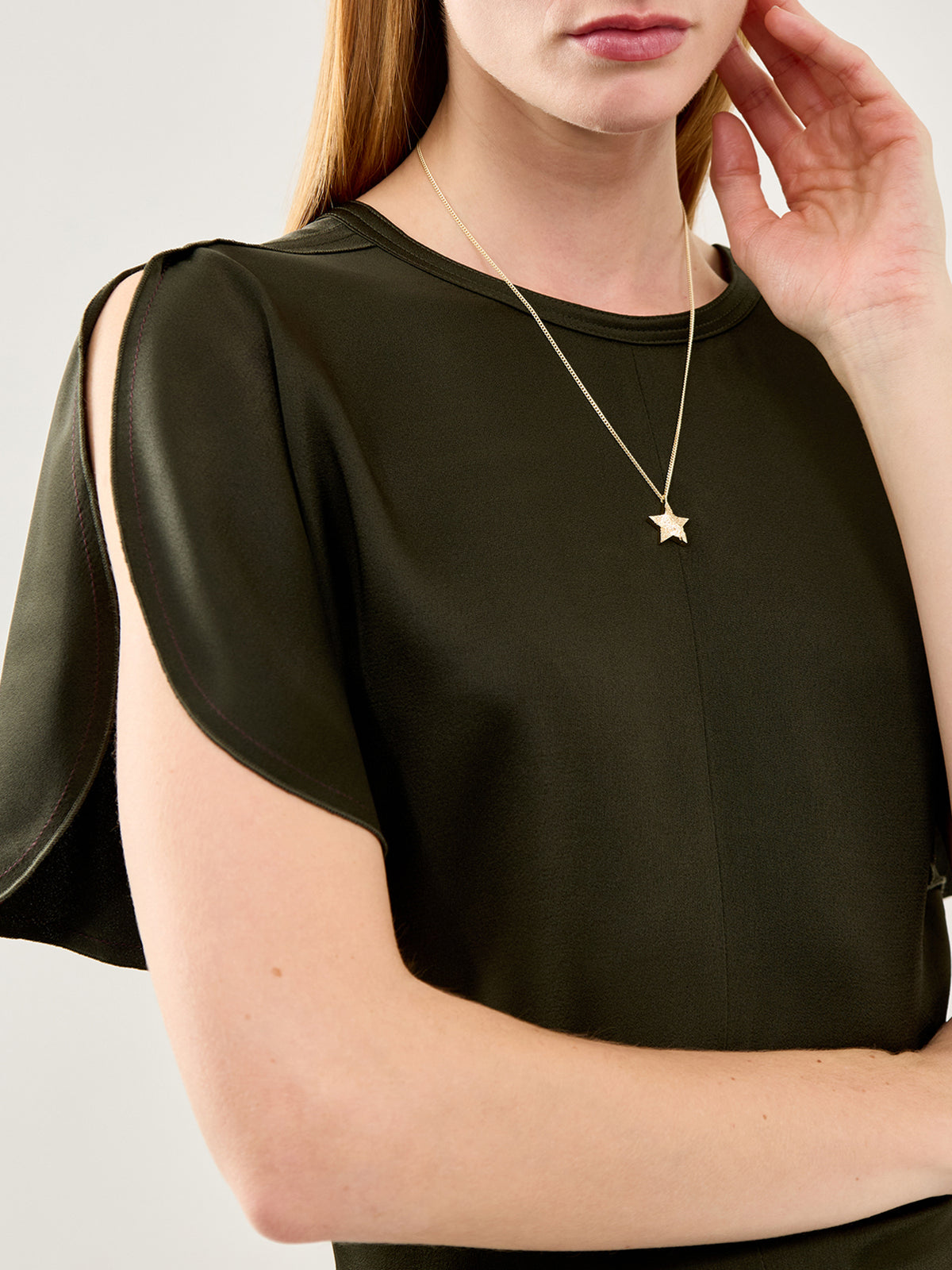 Cosma Pendant Necklace Gold
