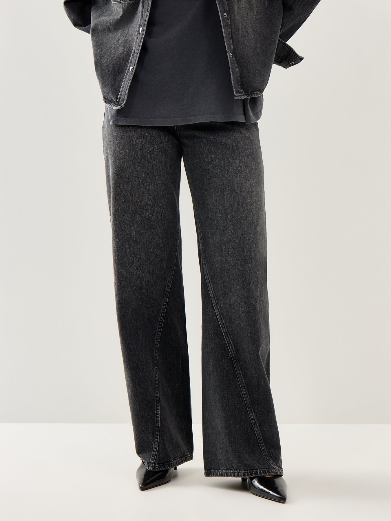 Brie Jean Washed Black