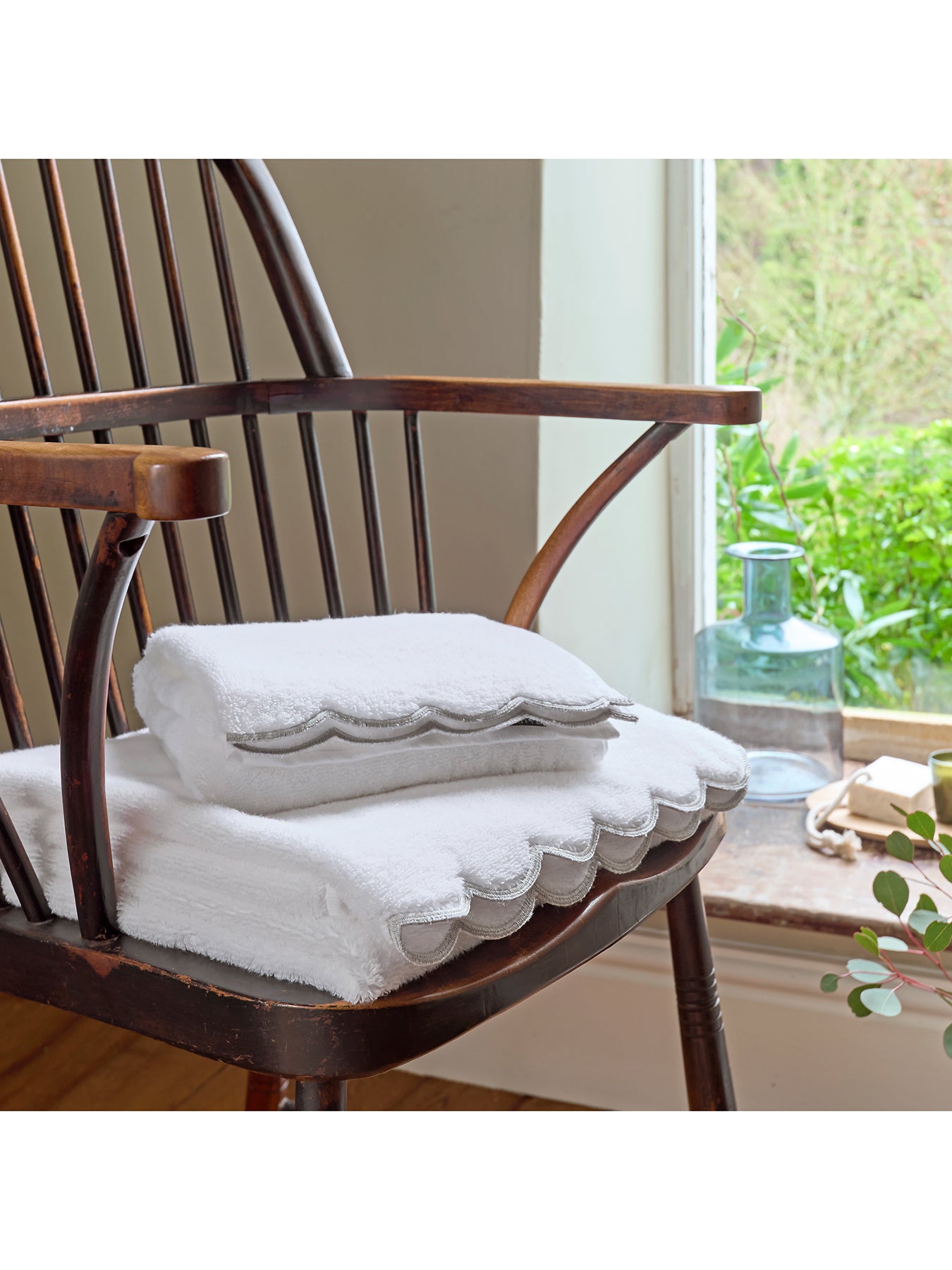 Scallop Edge Towel Silver