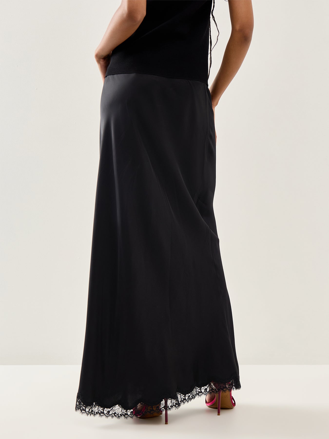 Stassie Midi Skirt Black