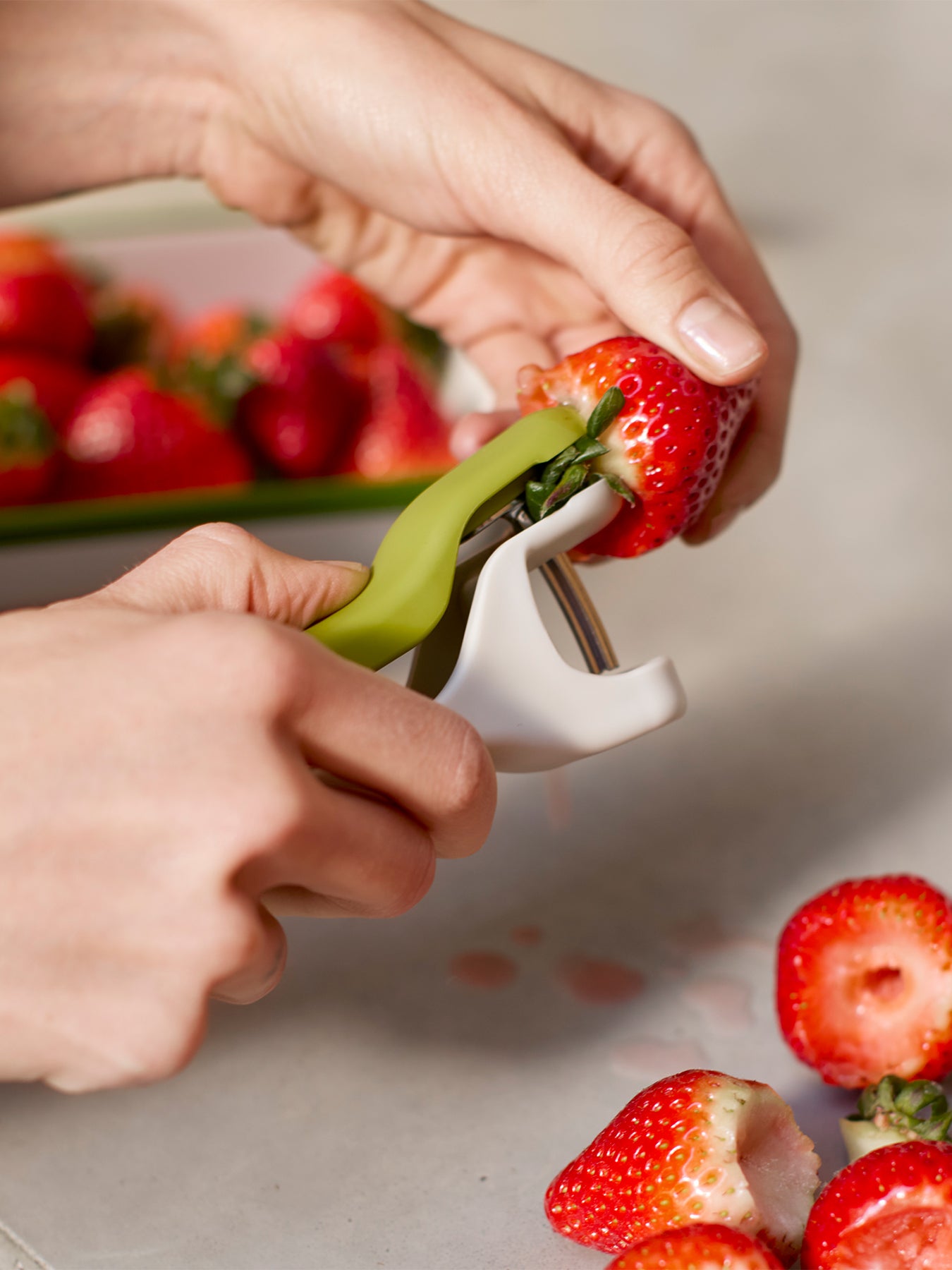 Tweezy 2-In-1 Pitter And Huller