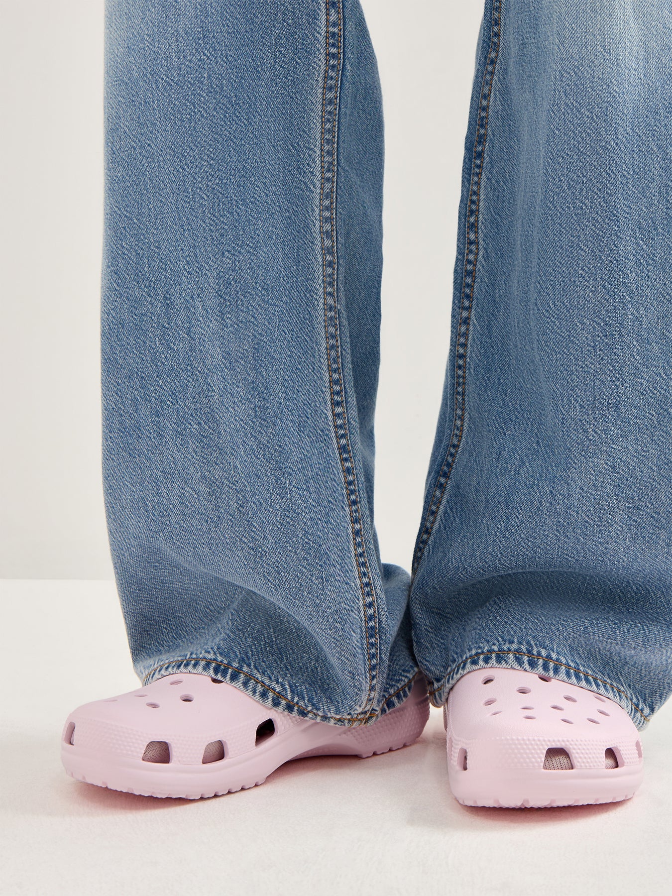 womens Classic Clog Pink