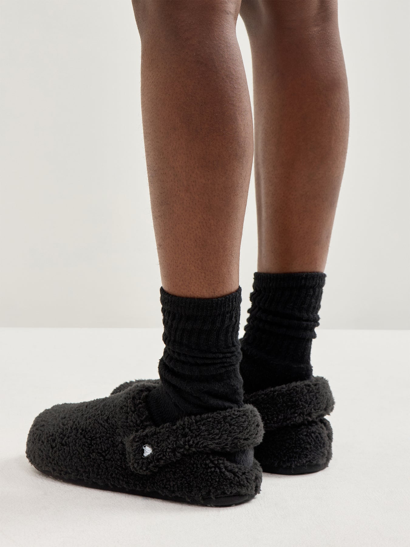 Classic Cozzzy Slipper Black