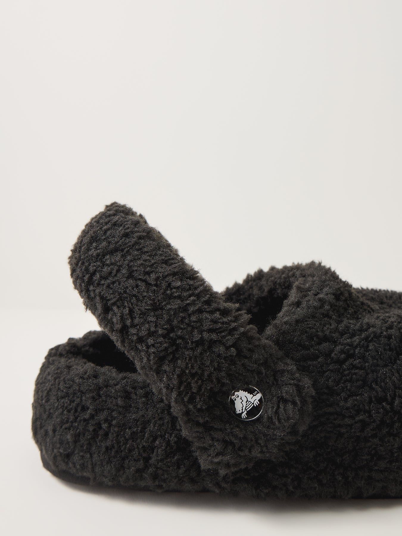 Classic Cozzzy Slipper Black