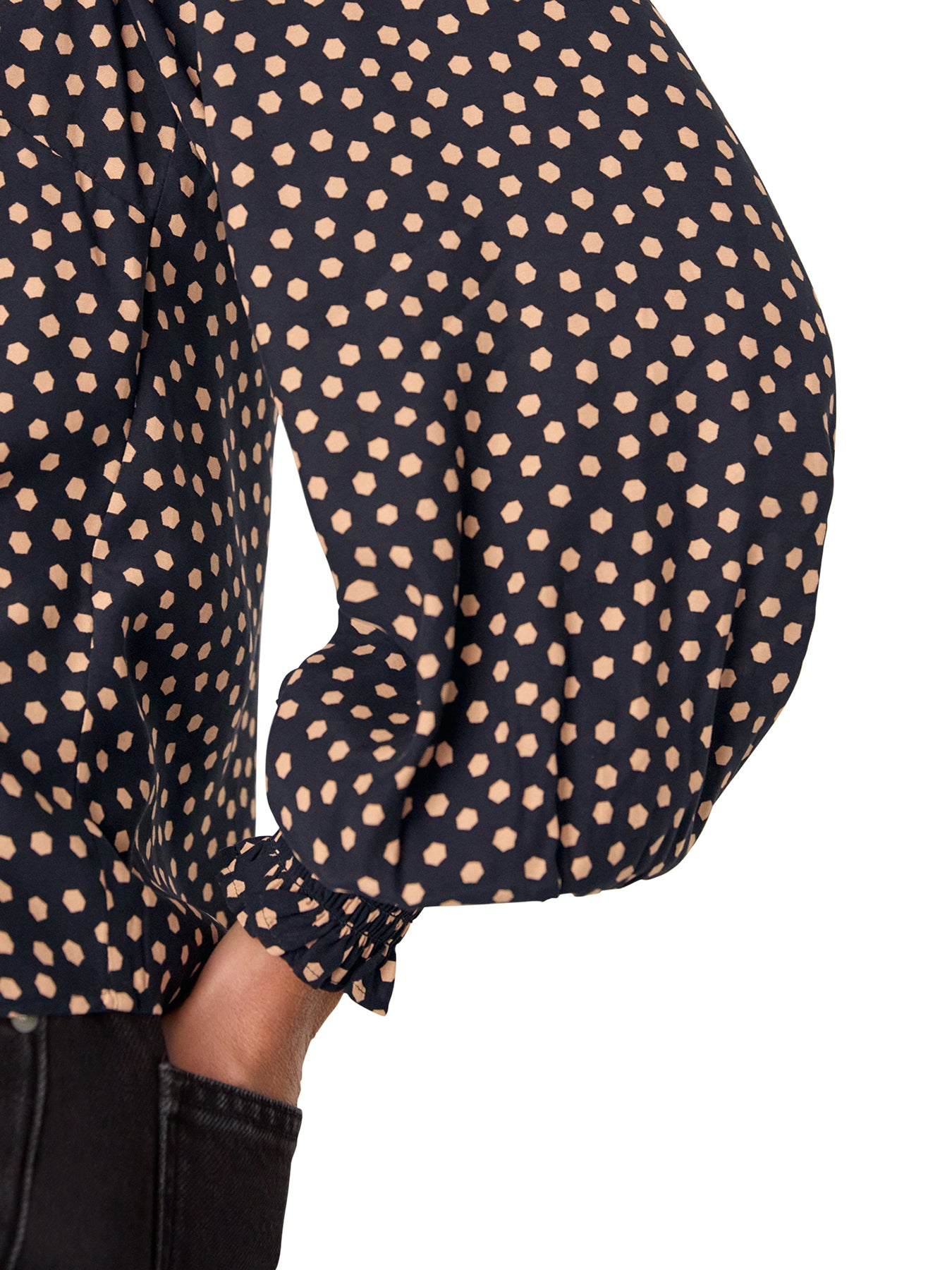 Spot Shirred Cuff Blouse Black
