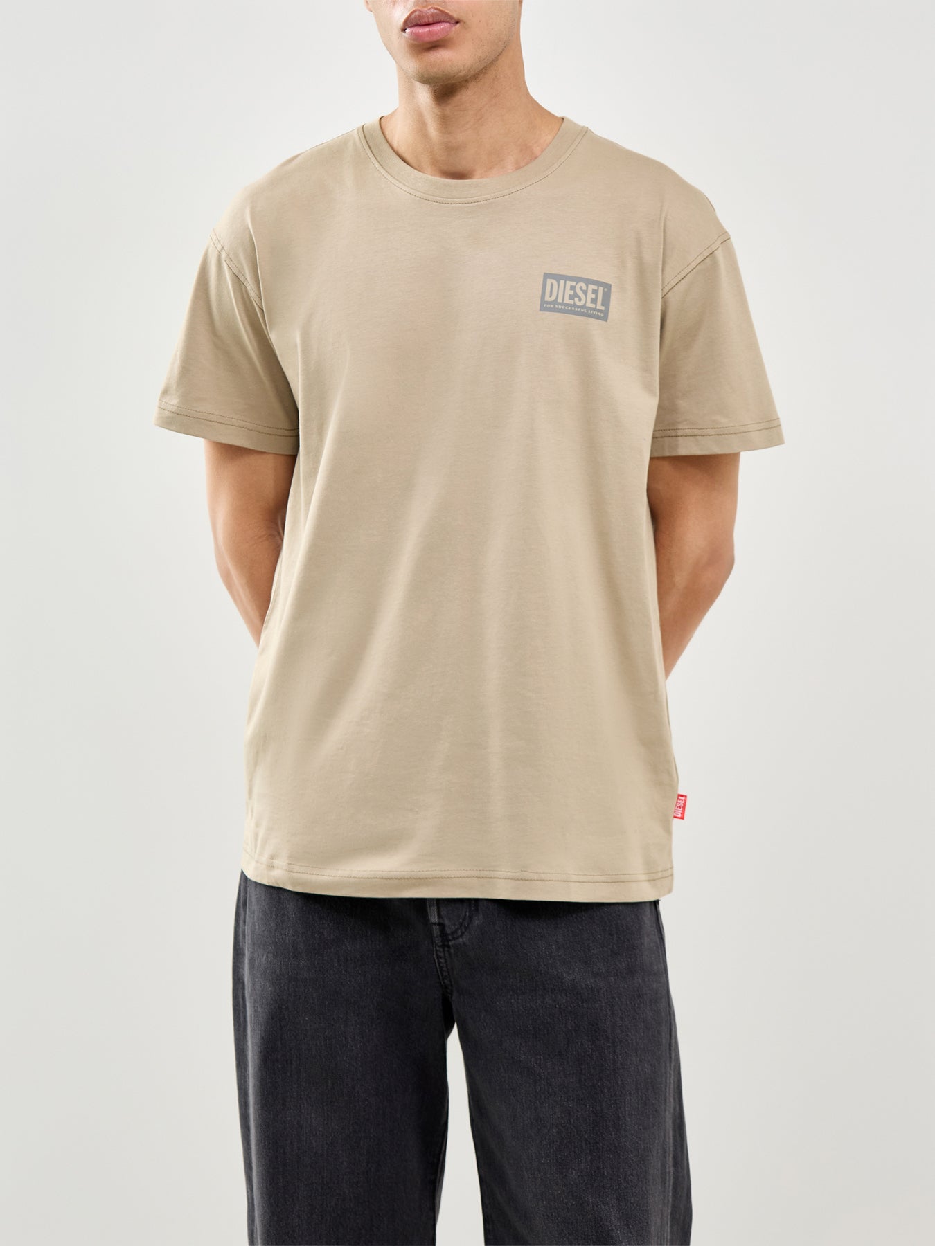 T-Norm-V13 Logo T-Shirt Beige