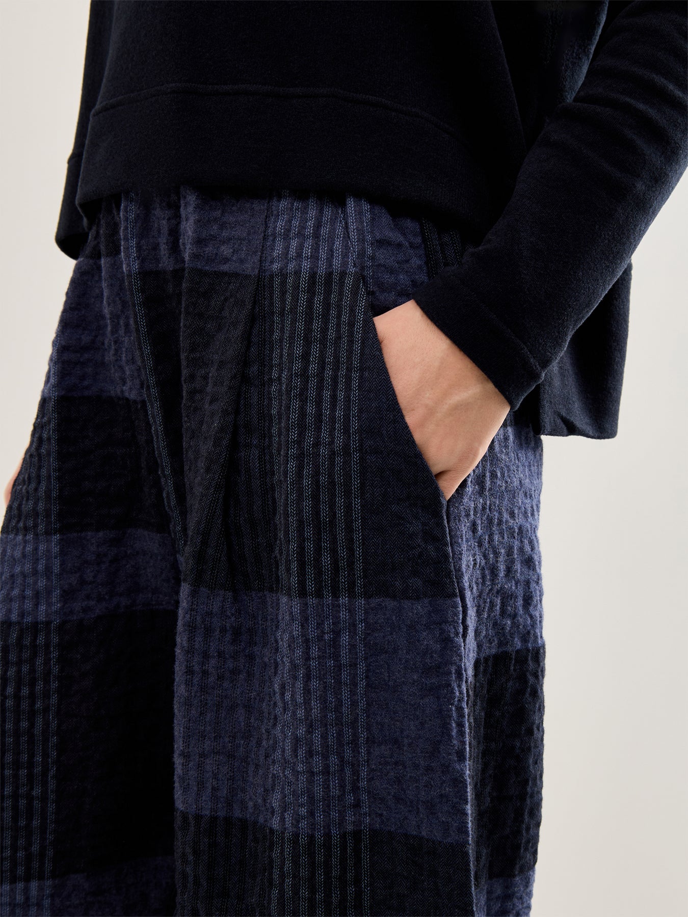 Check Barrel Leg Trousers Grey