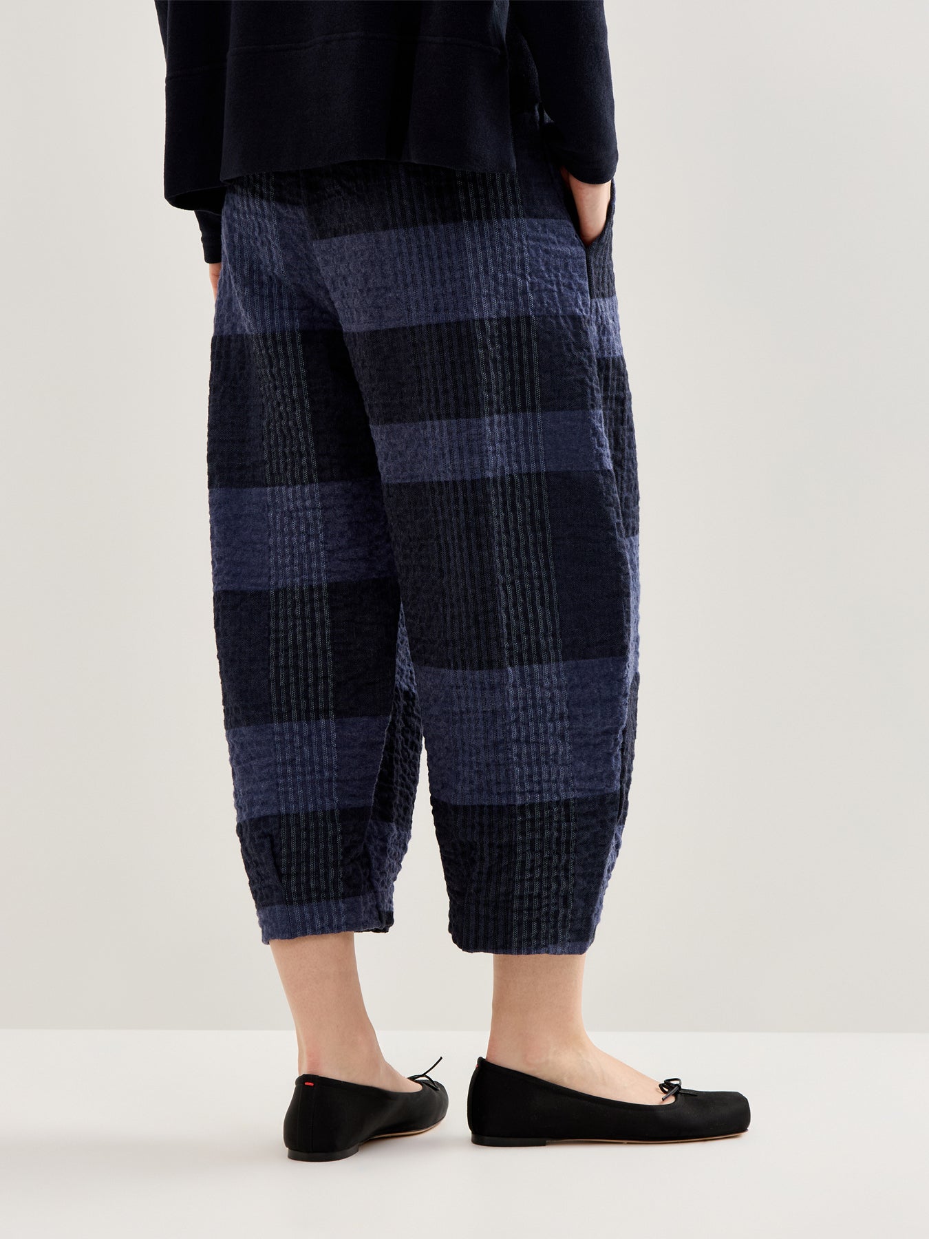 Check Barrel Leg Trousers Grey