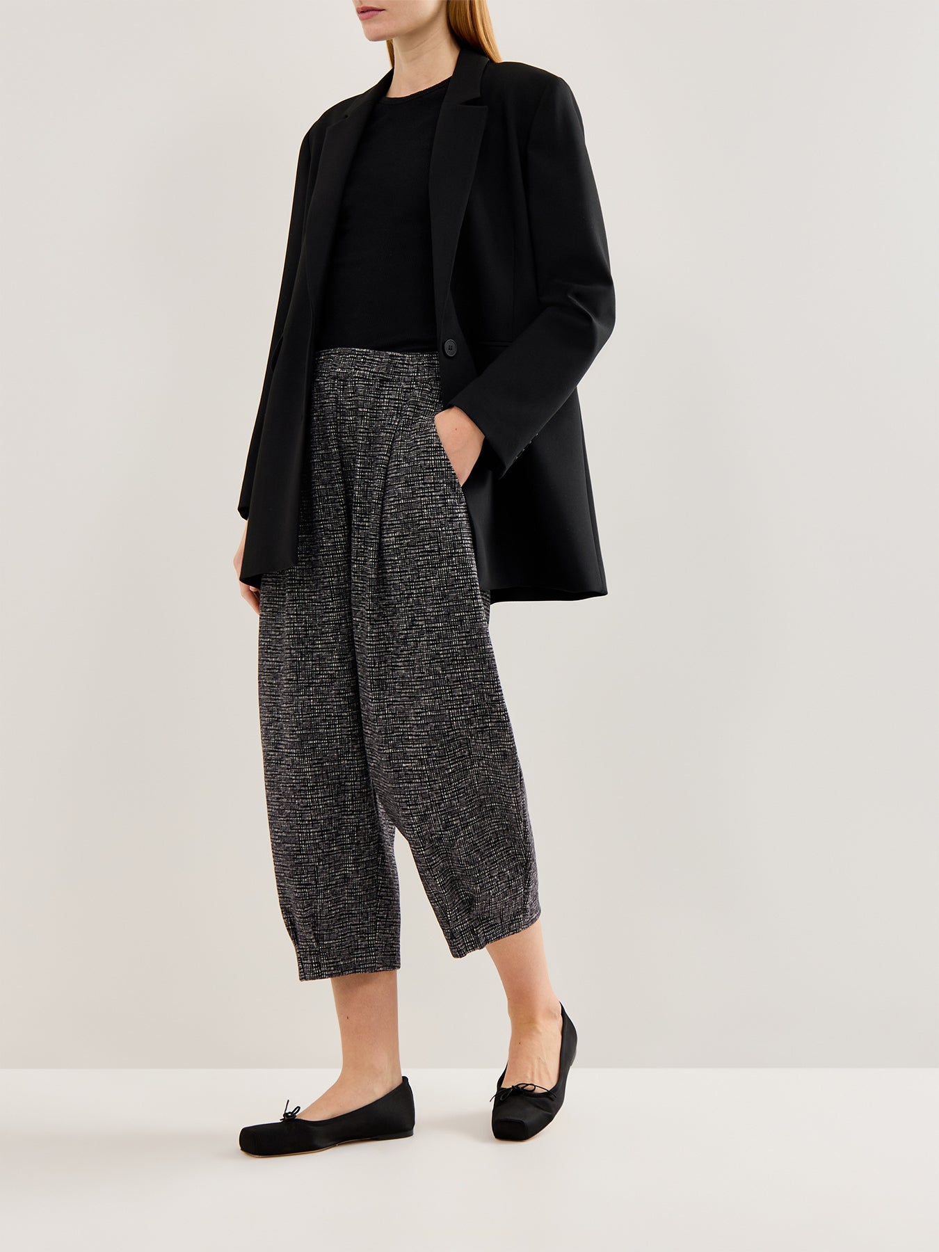Textured Barrel Leg Trousers Black