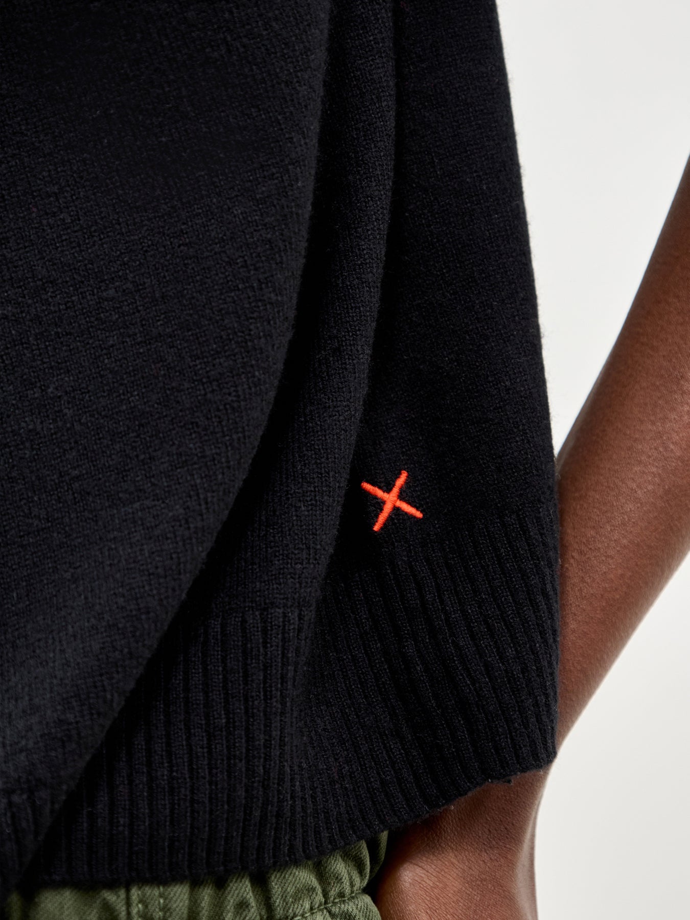 Crew Neck Cardigan Black