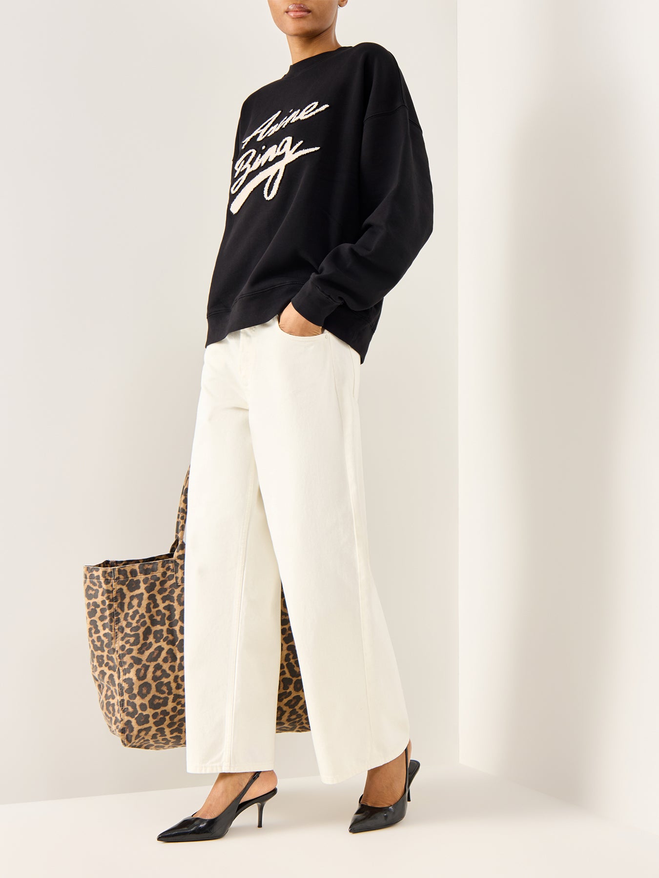 Miles Sweatshirt Chenille Signature