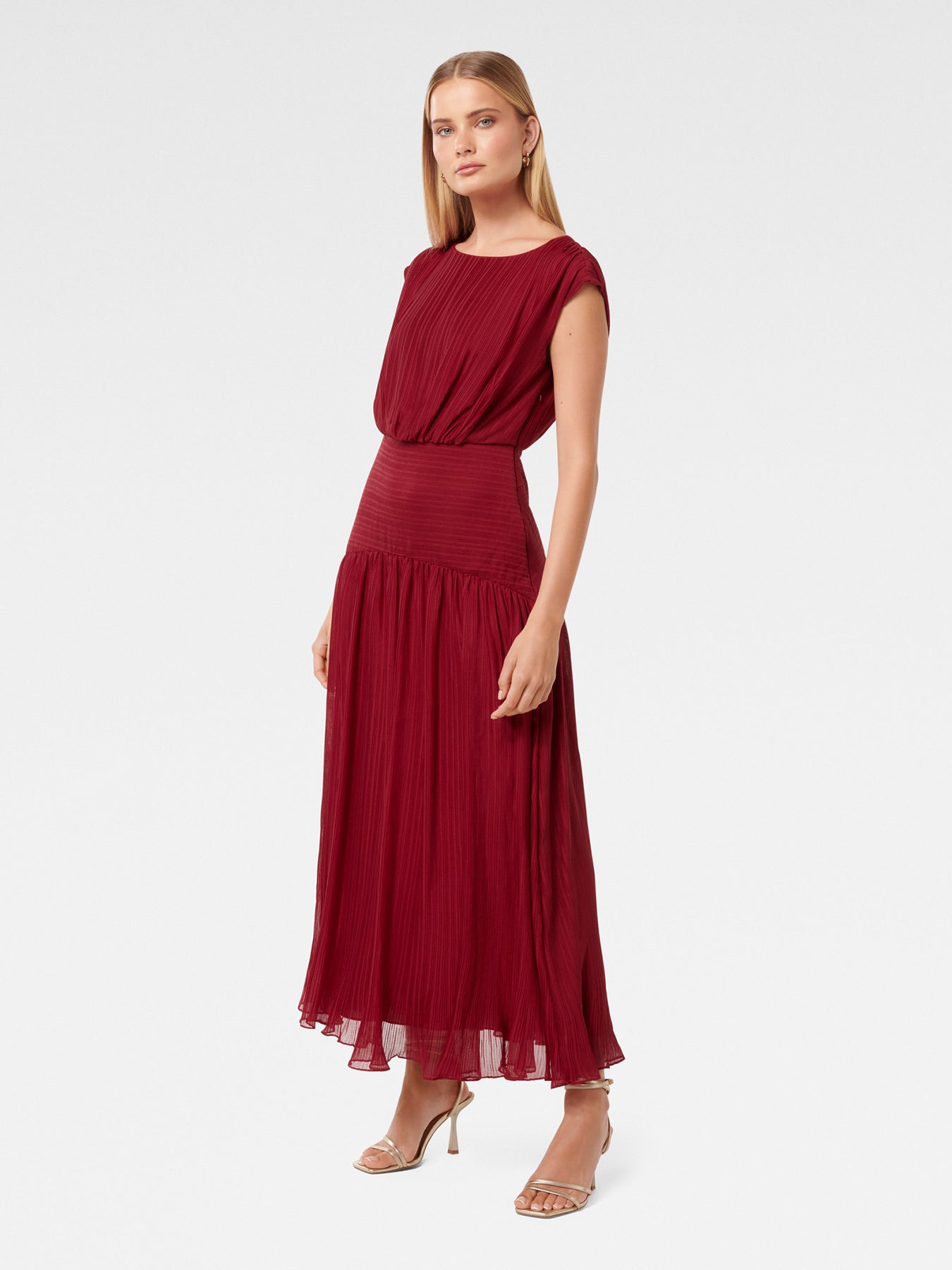 Lila Crinkle Maxi Dress Red