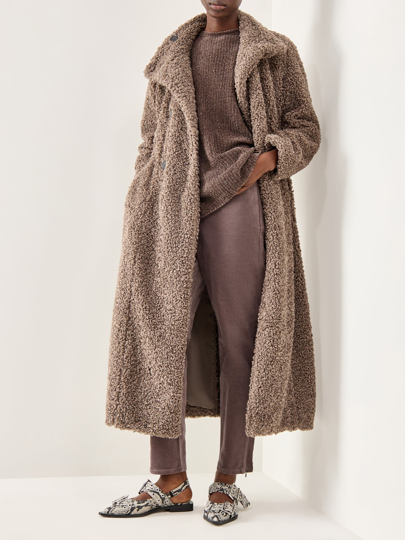 Slim Ankle Pant with Zip Beige