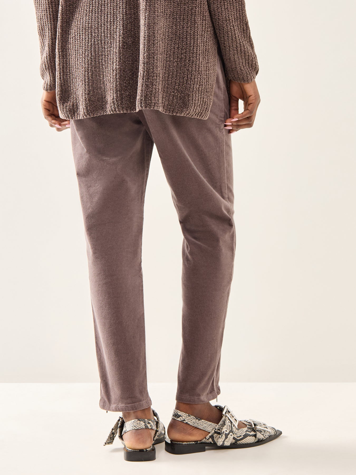 Slim Ankle Pant with Zip Beige