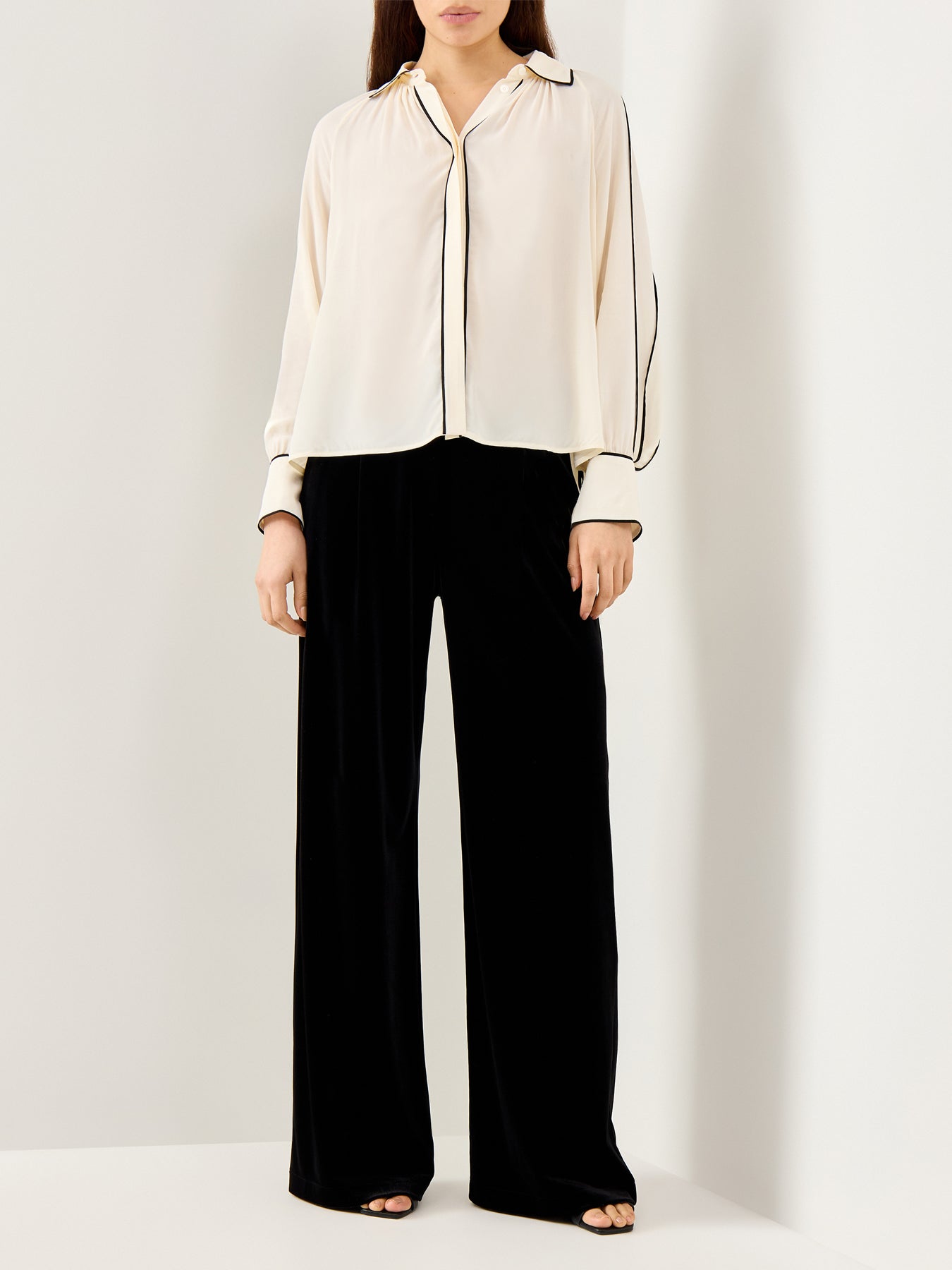 Bea Contrast Edge Chiffon Blouse
