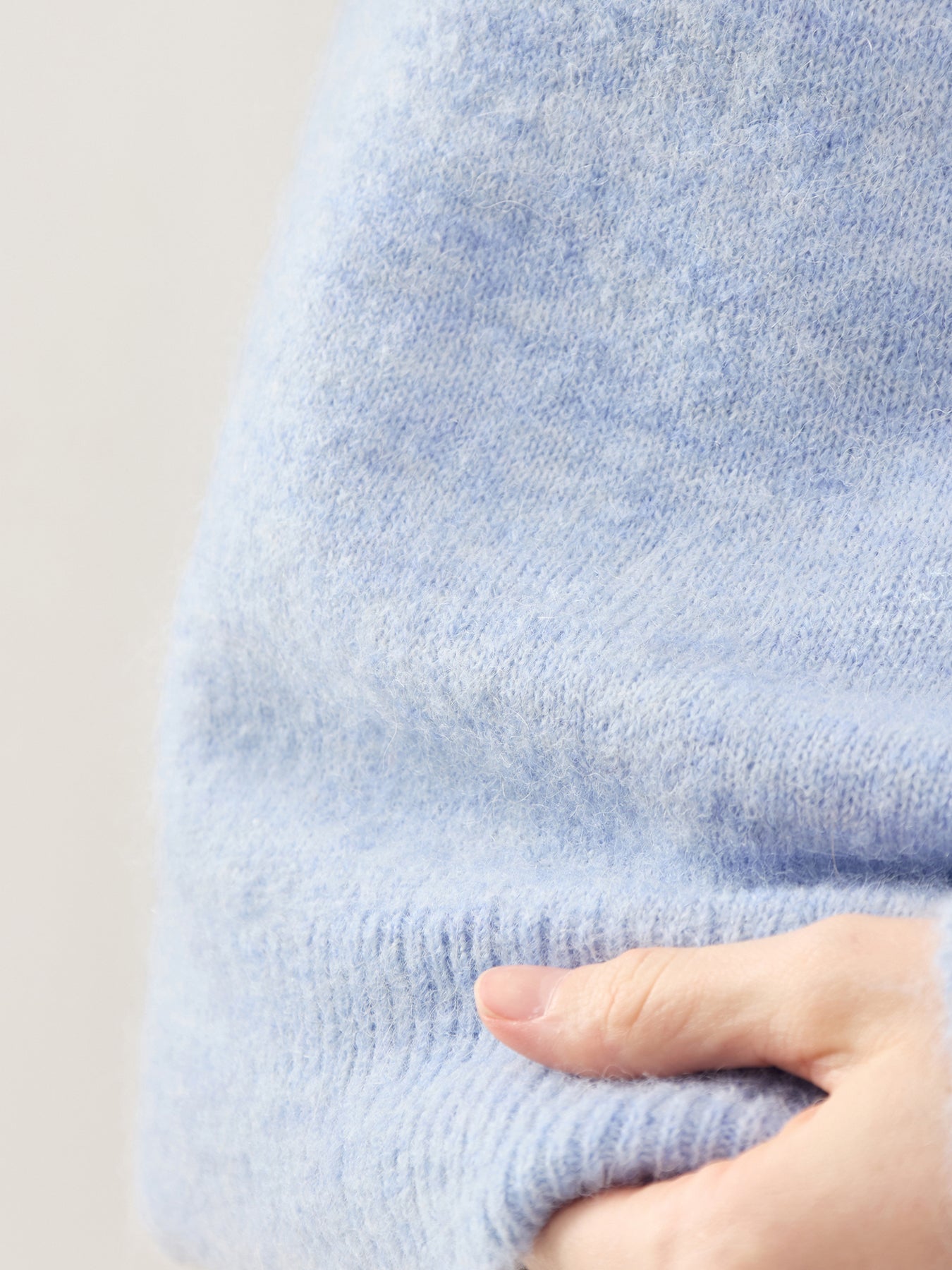 Lulu Long Sleeve Knit O-Neck Blue