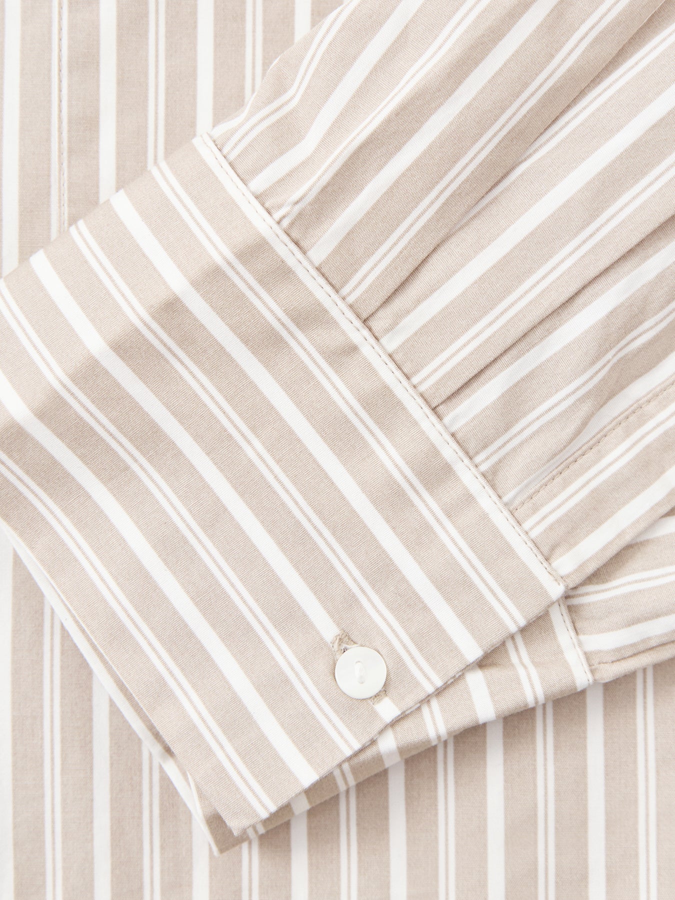 Astha Cropped Boxy Shirt Cream