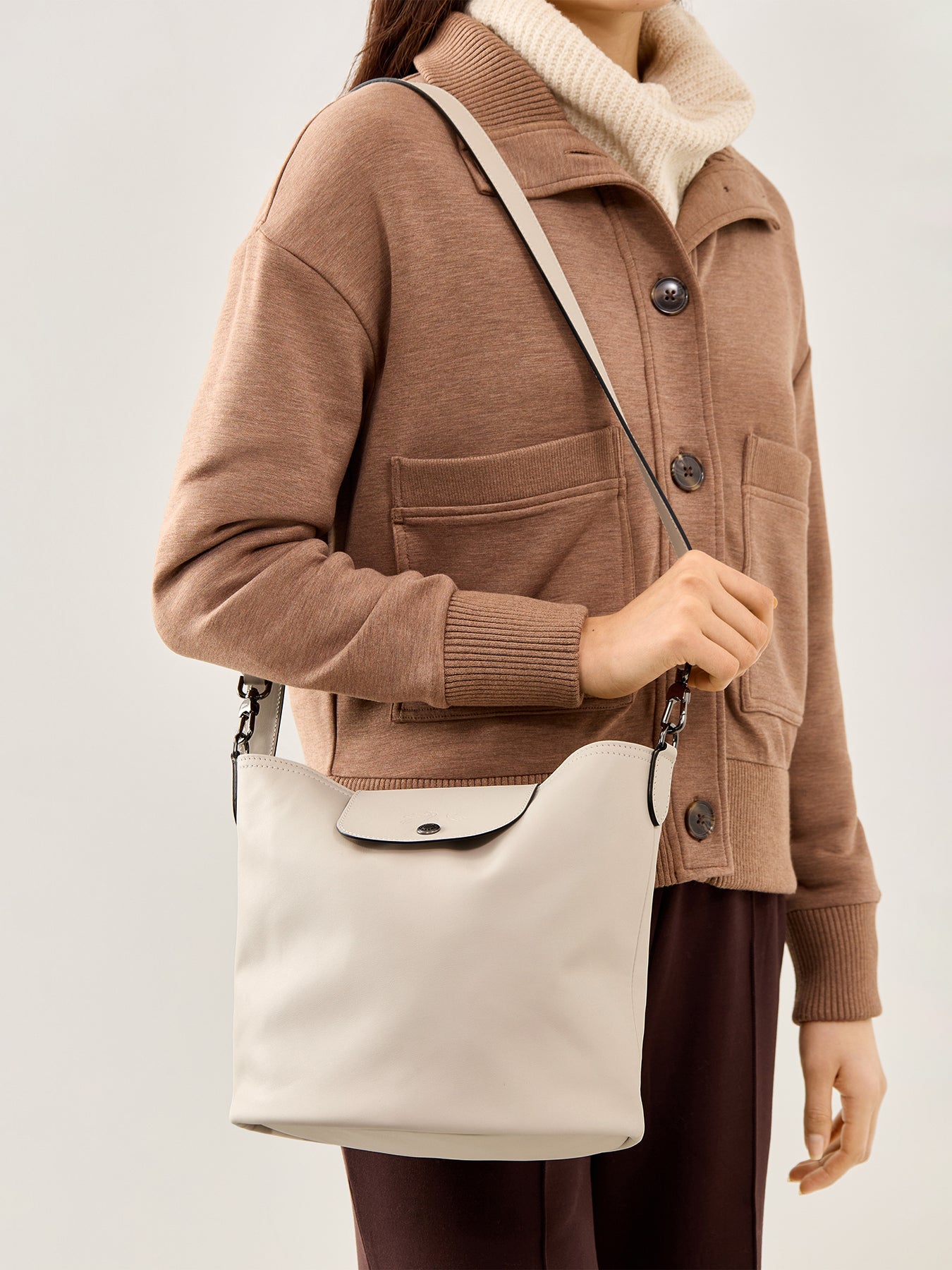 Le Pliage Xtra Medium Leather Shoulder Bag Paper