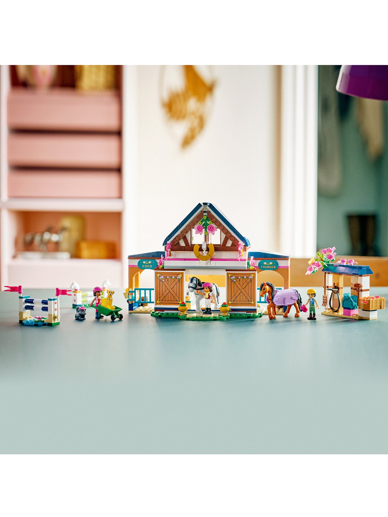 Friends Horse Stable and Riding Academy Set 42688