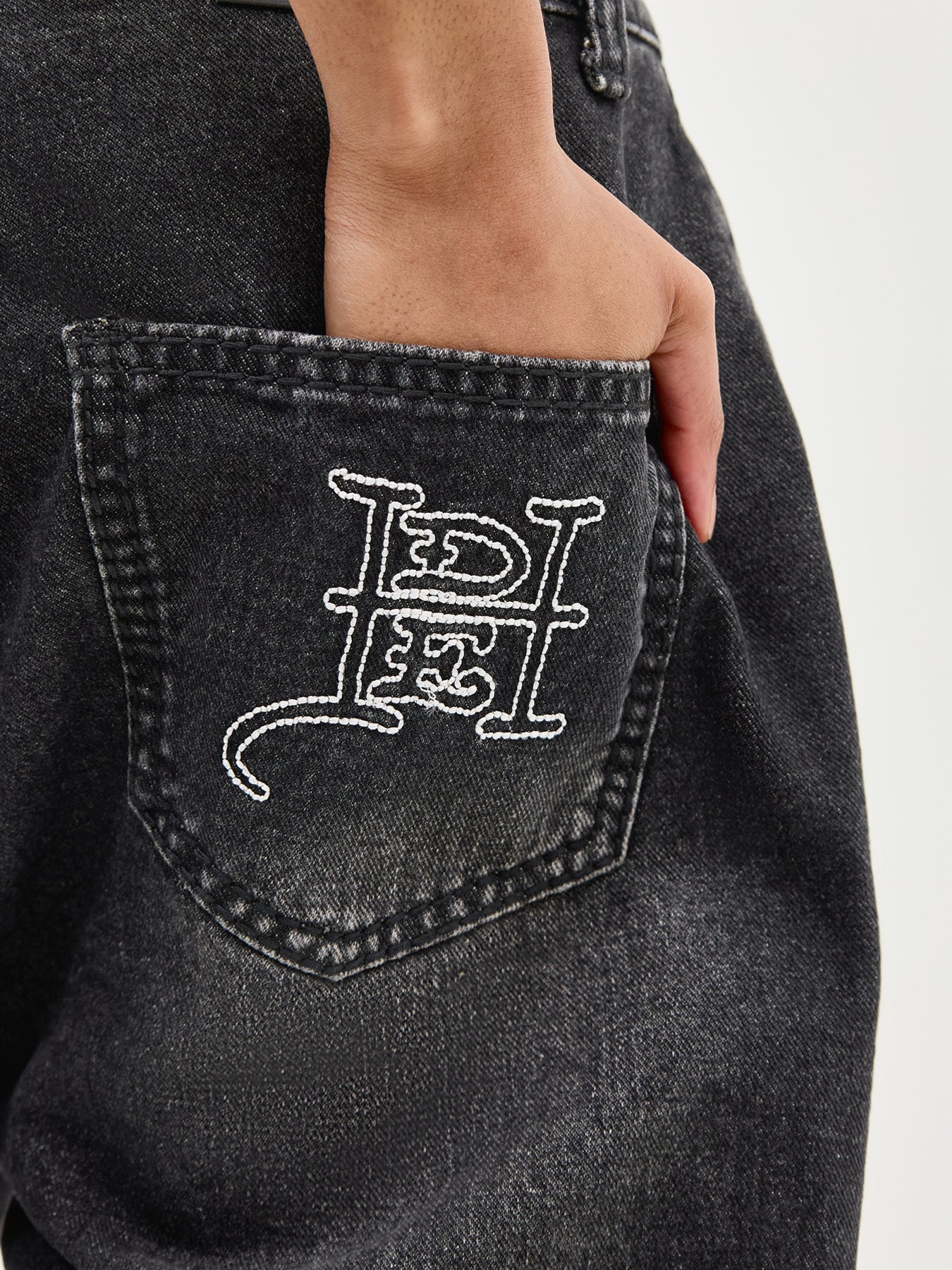 Gothic Panther Relaxed Jeans Black