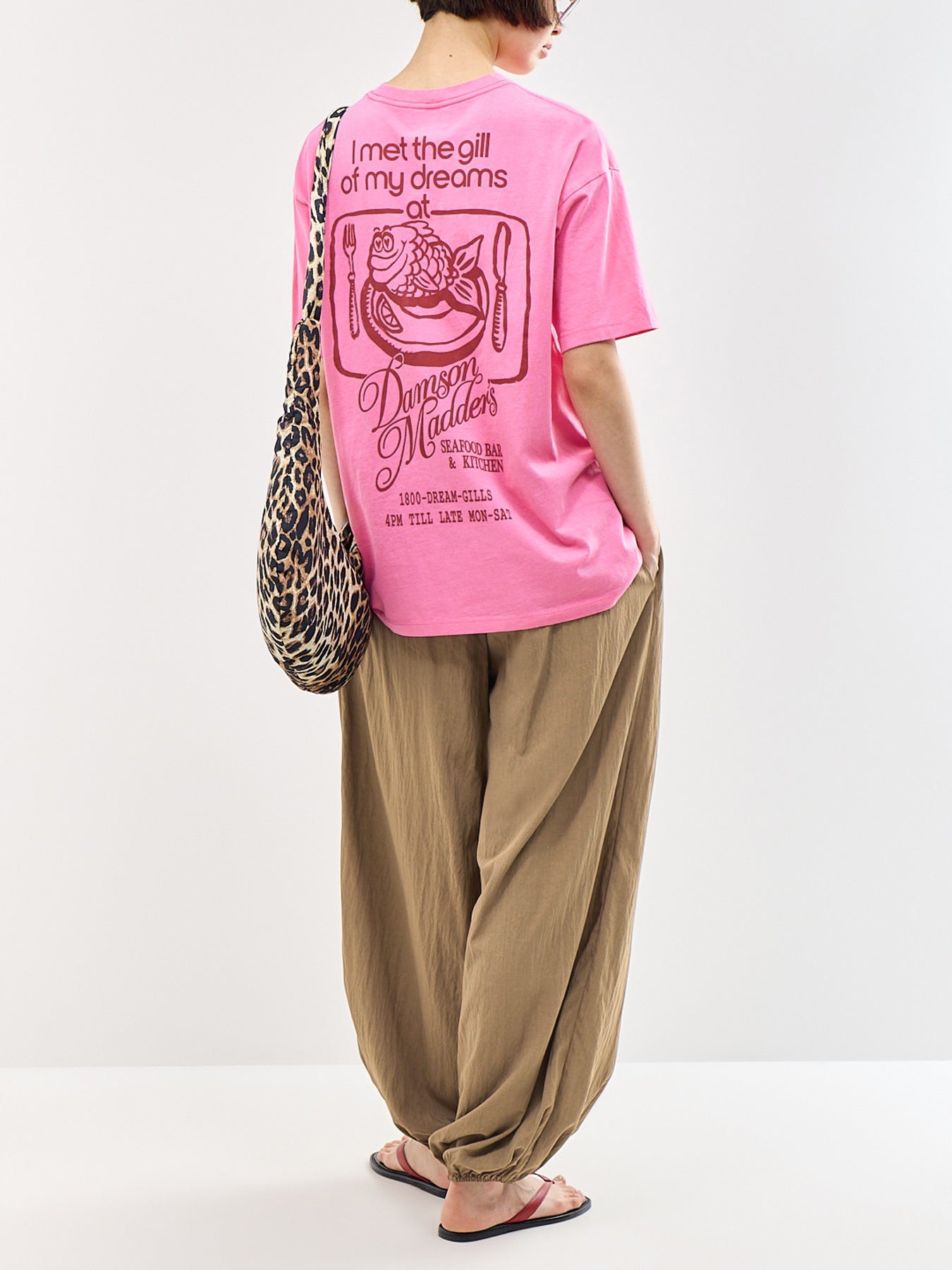 Gill Of Dreams Graphic T-Shirt Pink