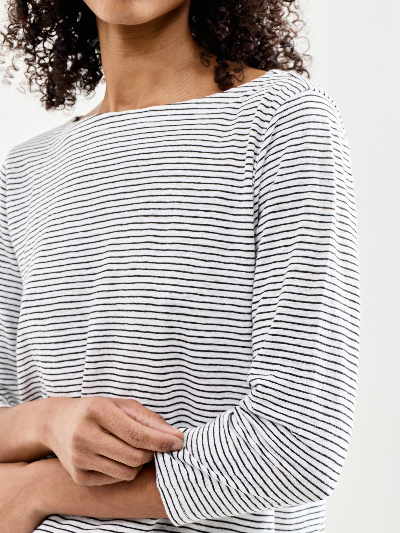 Bateau Neck Slim Top White Black