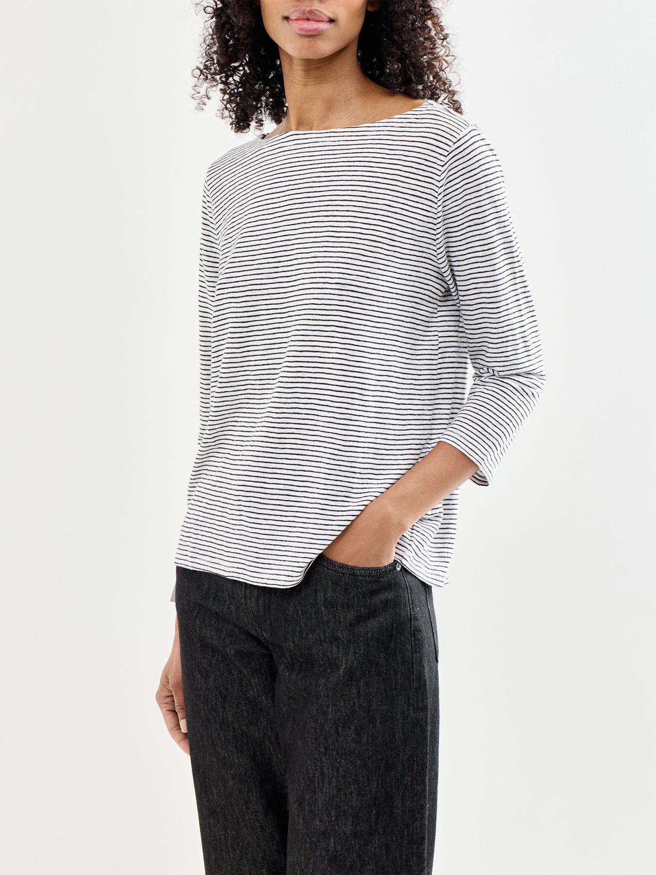 Bateau Neck Slim Top White Black