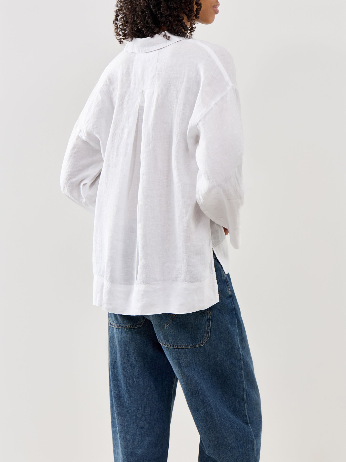 Classic Collar Pop-Over White