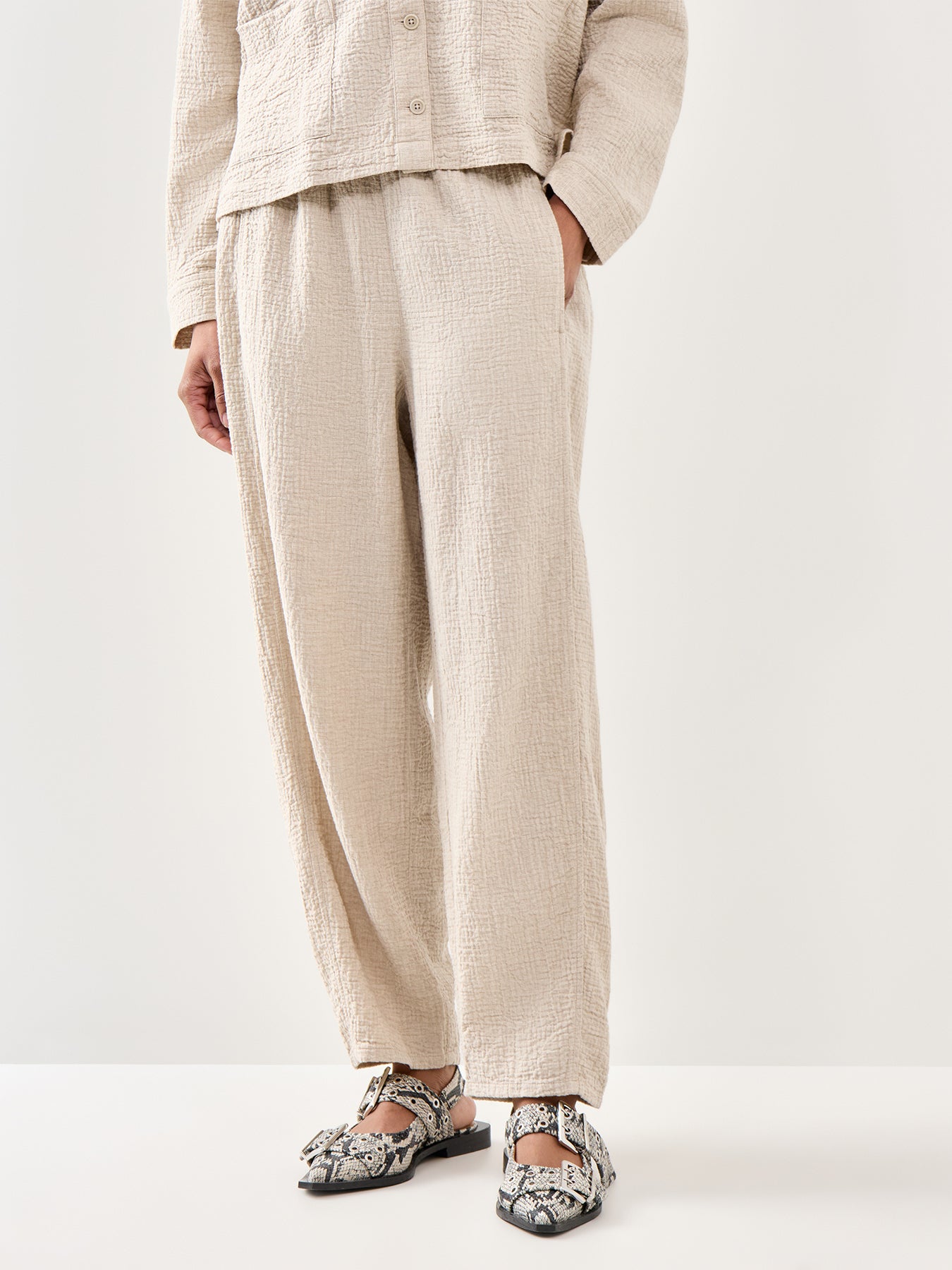 Lantern Ankle Pants Beige