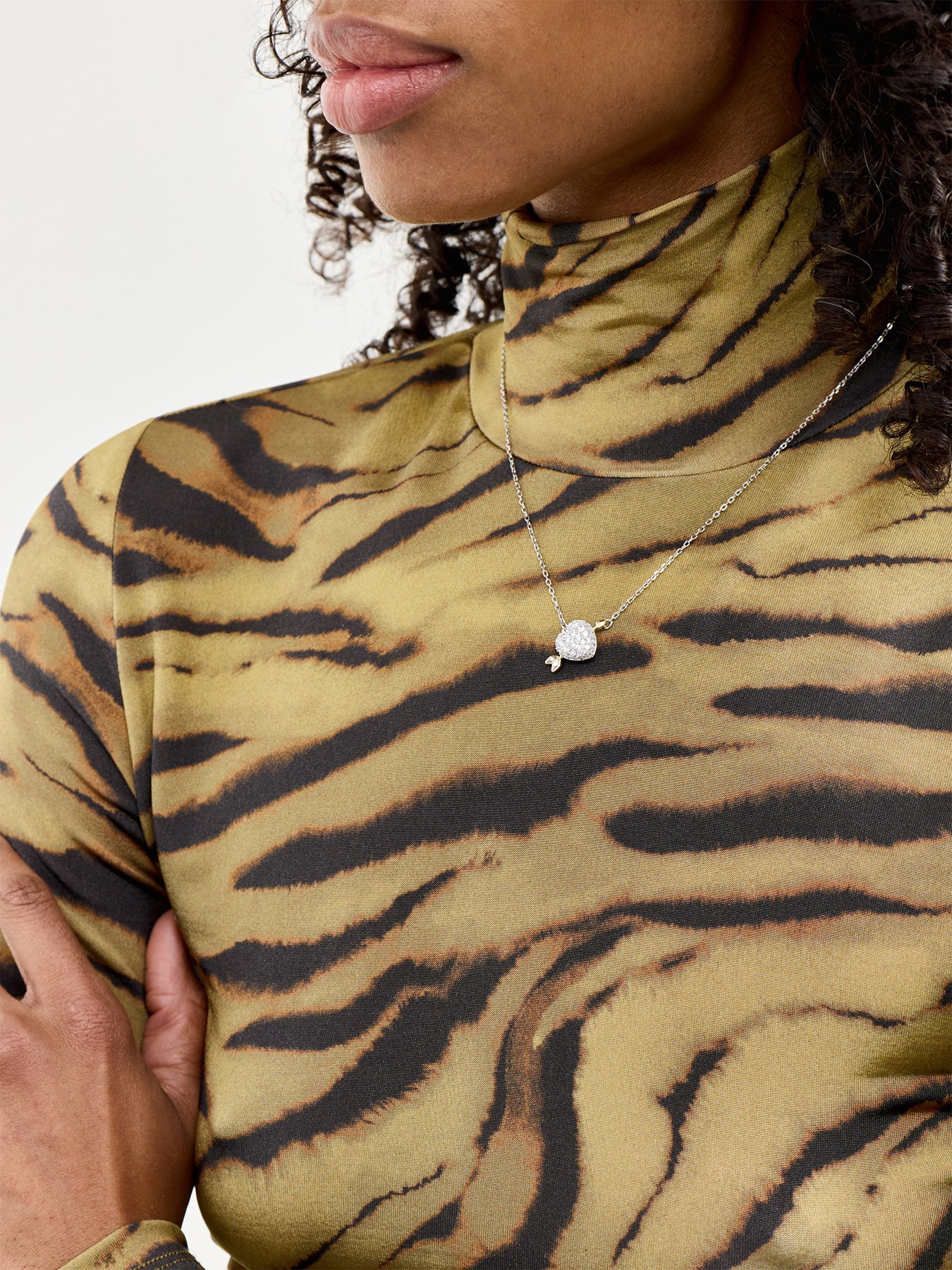 Idyllia Arrow Pendant Silver
