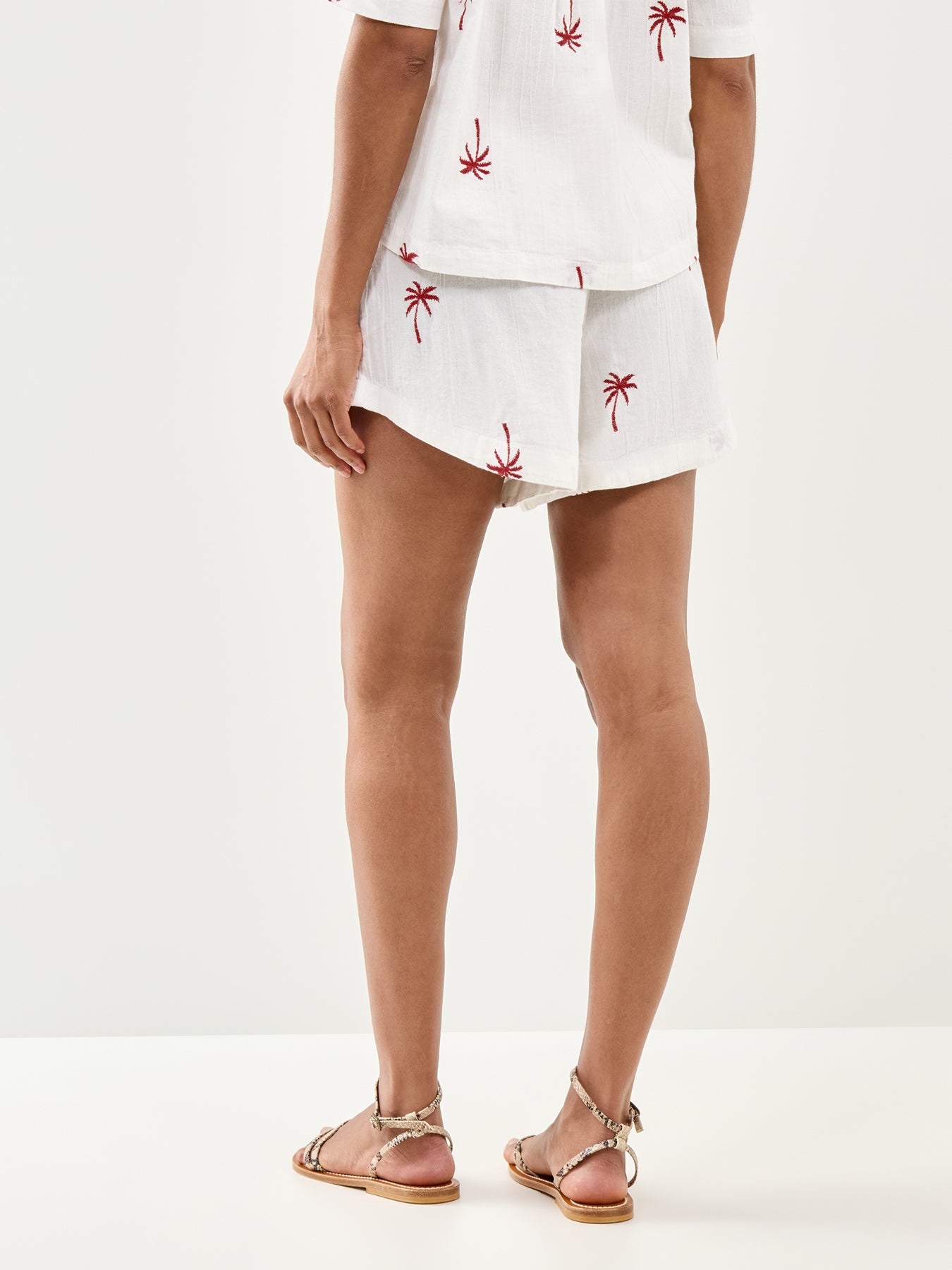 Kiana Embroidered Shorts Multi