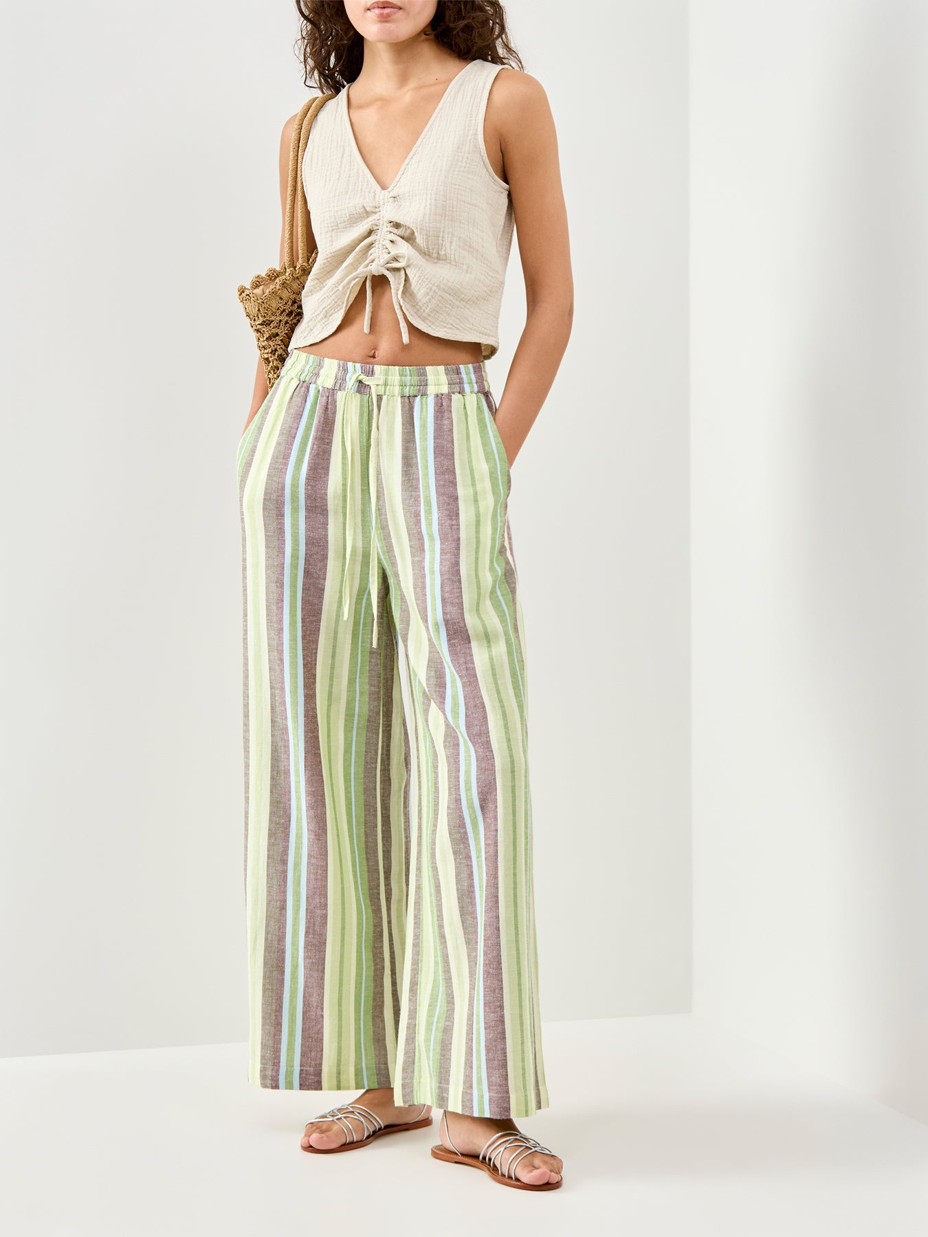 Sastina Cropped Top Beige