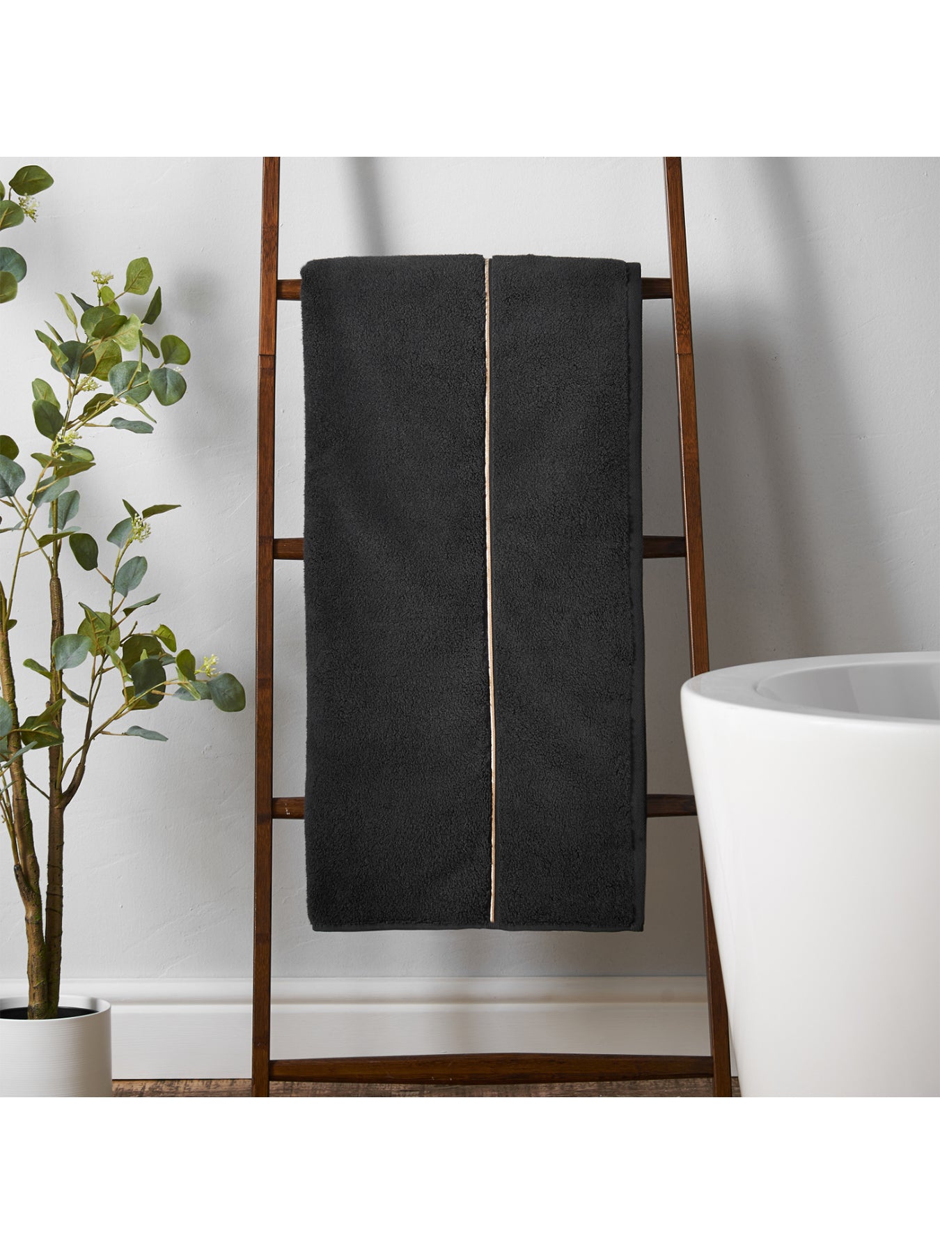 Zero Twist Satin Stitch Cotton Bath Towel Black