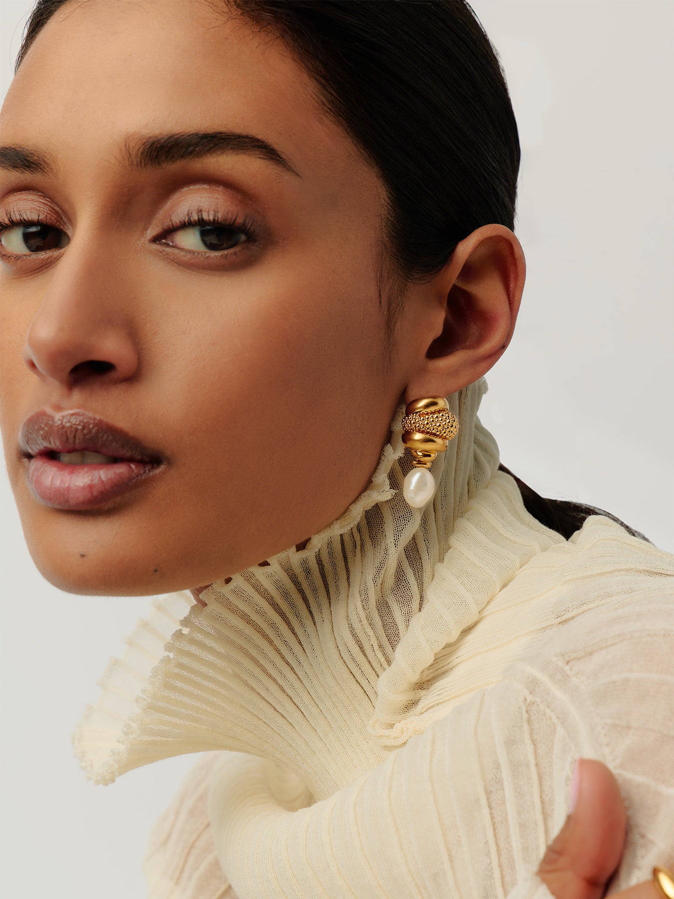 Pearl Baya Drop Earrings Gold