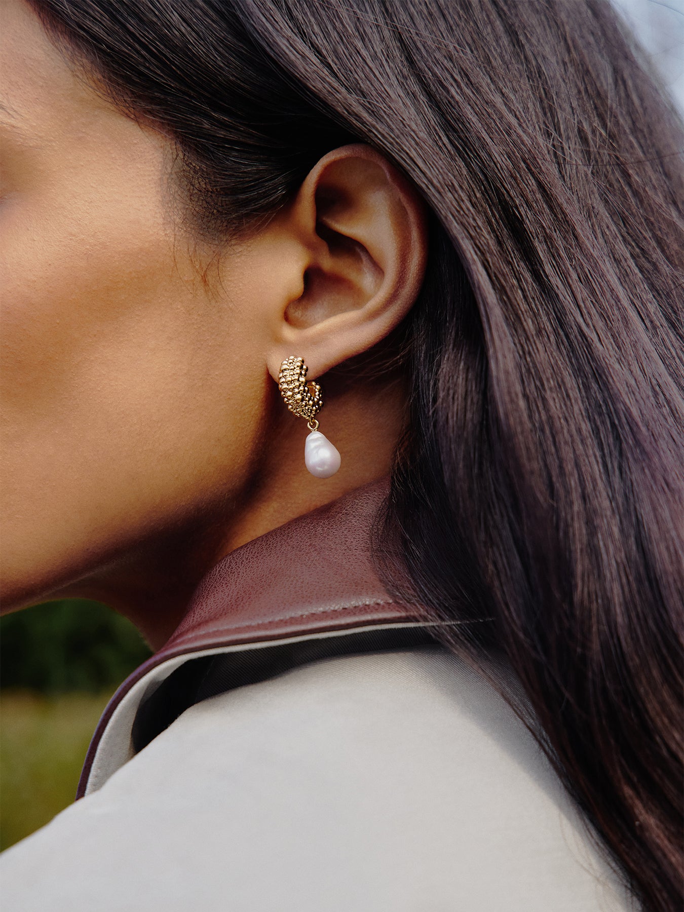 Pearl Baya Small Hoop Drop Earrings Gold