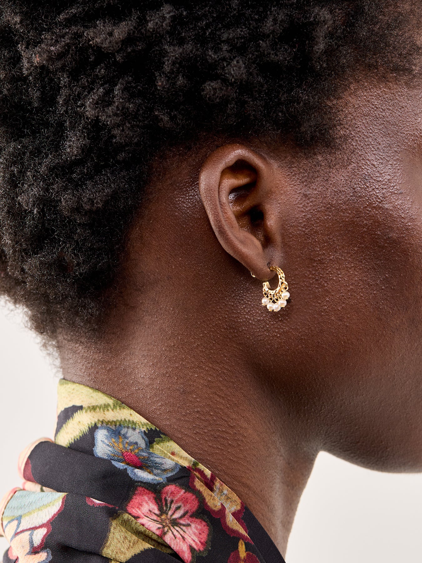 Astrid Pearl Stud Earrings Gold