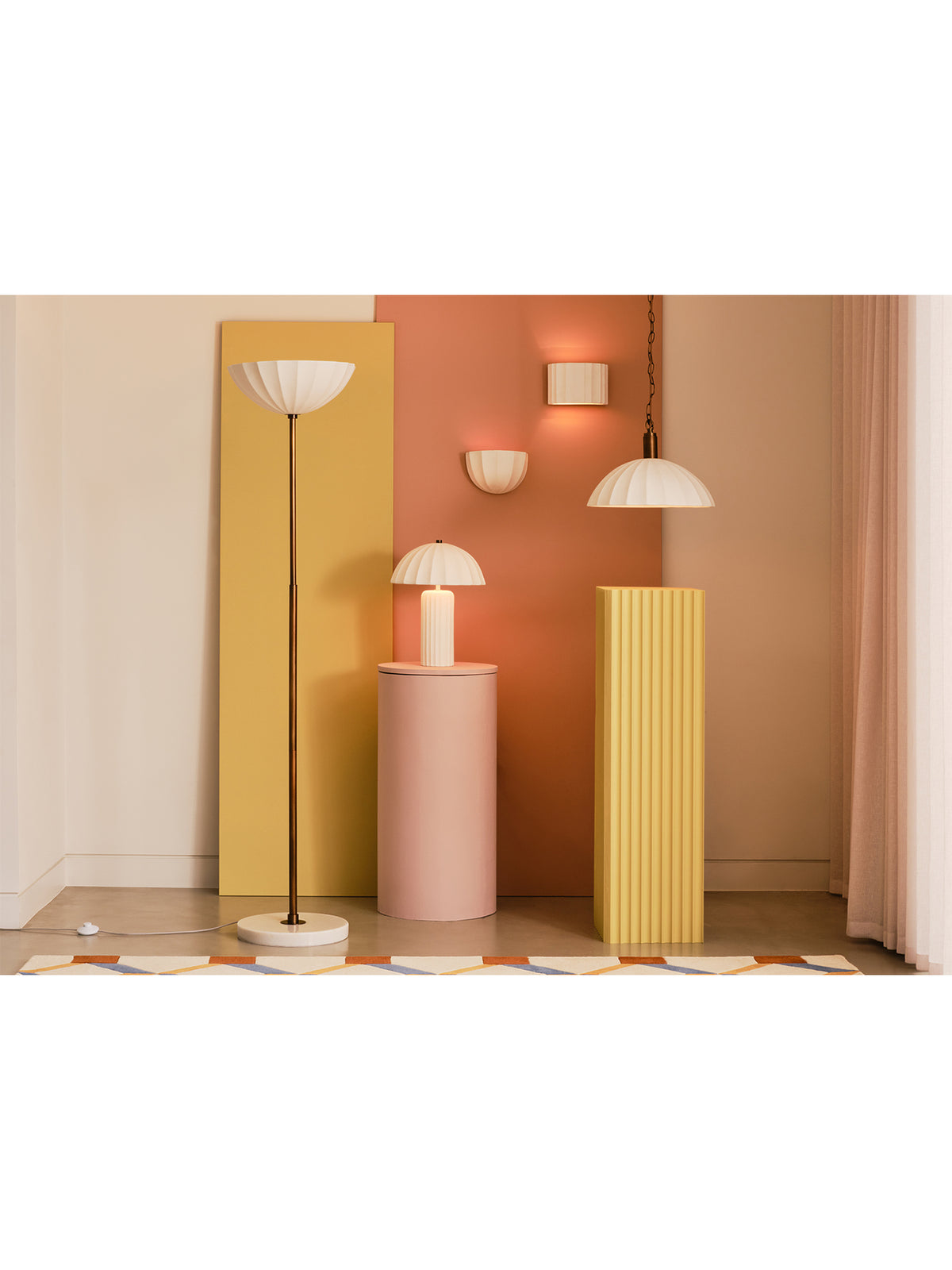 Hollis Porcelain Table Lamp White/Bronze