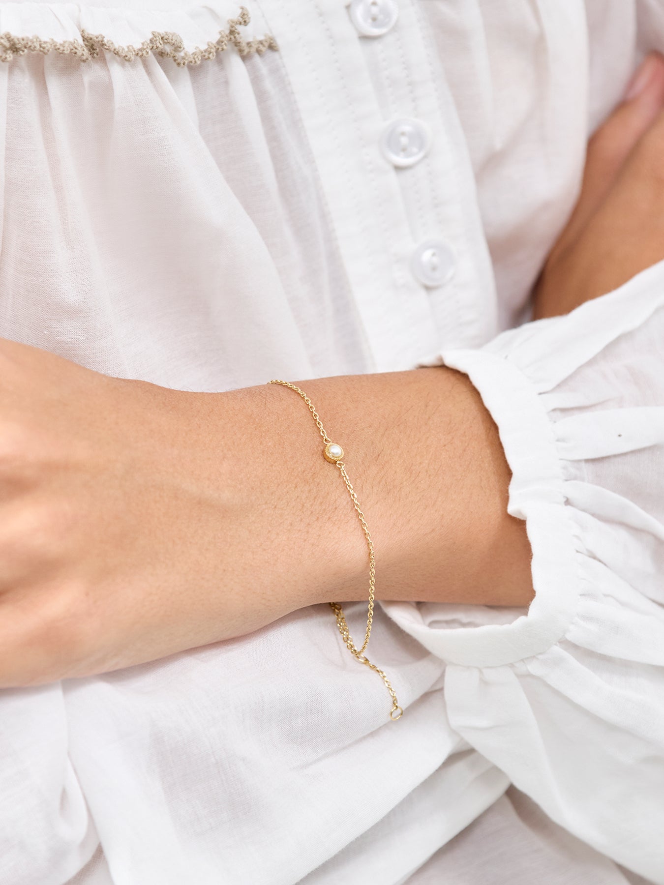 Bridesmaid Dainty Pearl Bracelet Gold