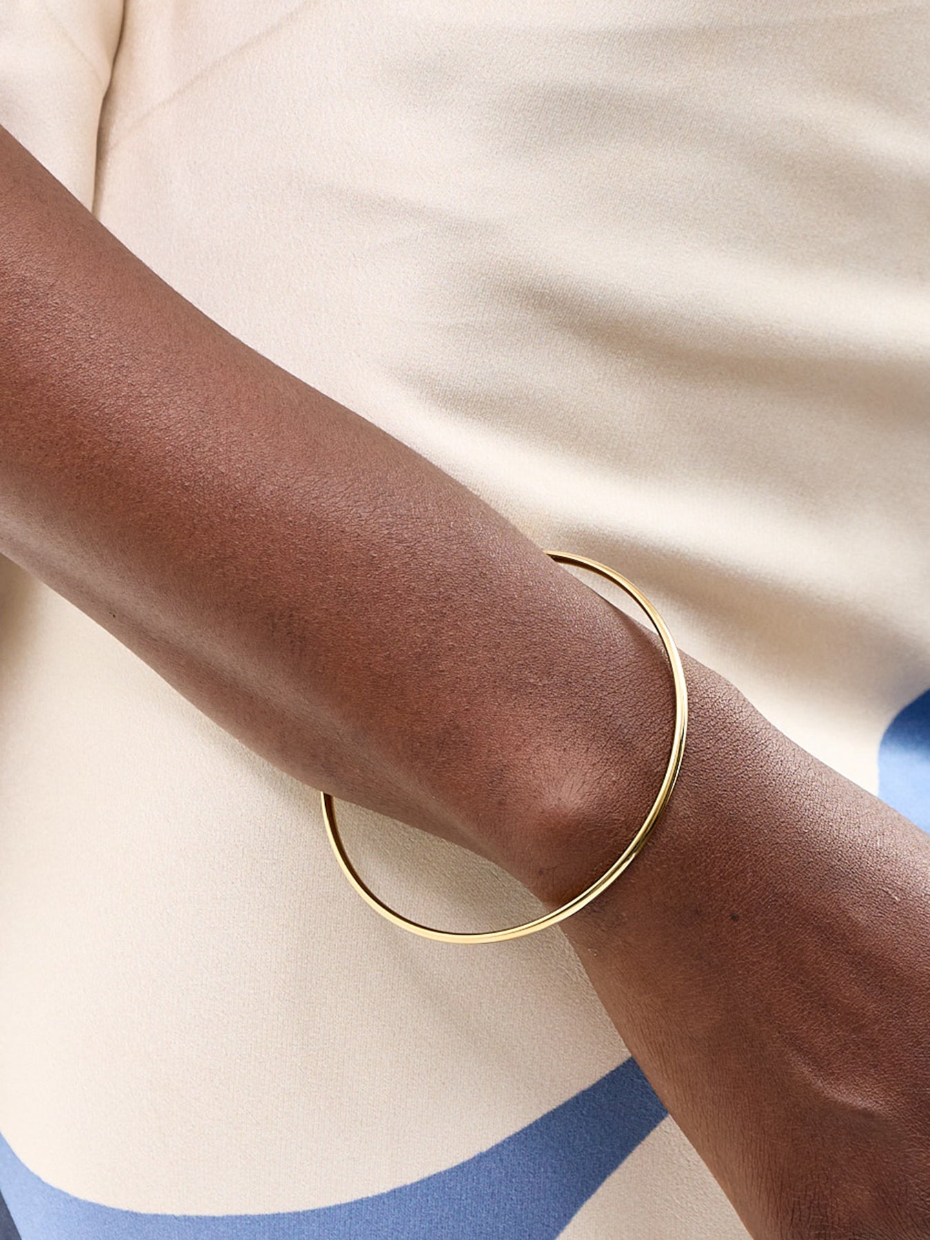 Classic Gold Bangle 02 Gold