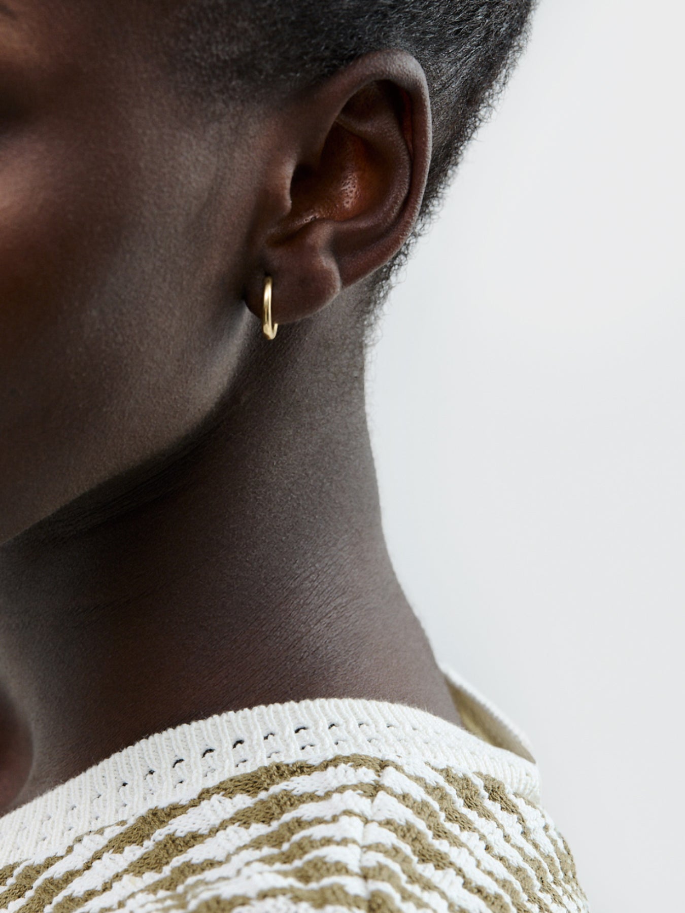 Essential Earrings Extra Small Gold