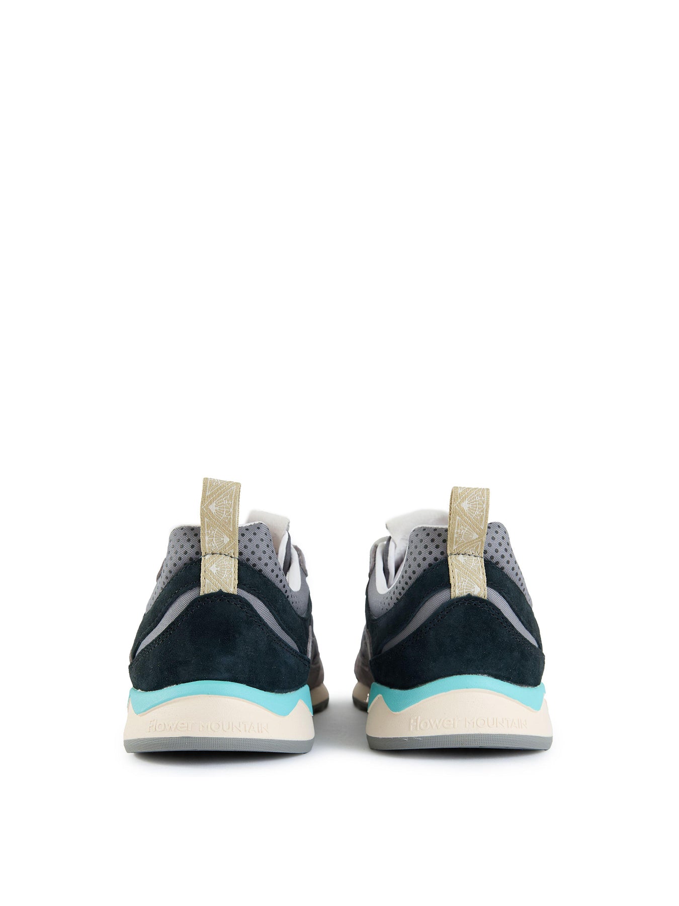Puerh Uni Le Suede Trainers Grey